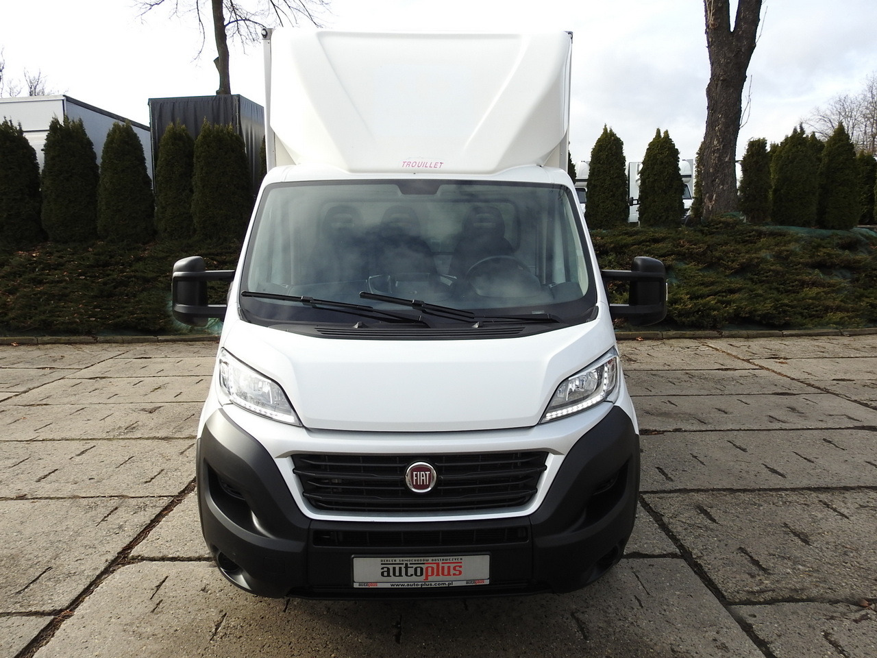 FIAT DUCATO BOX LIFT 8 PALLETS CRUISE CONTROL NAVIGATION AIR CONDITIONING LED LIGHTS 130HP - Dodávka skřín: obrázek 5 FIAT DUCATO BOX LIFT 8 PALLETS CRUISE CONTROL NAVIGATION AIR CONDITIONING LED LIGHTS 130HP - Dodávka skřín: obrázek 5