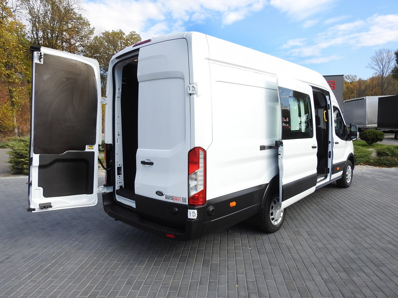 FORD TRANSIT BOX DELIVERY VAN 6 SEATS CRUISE CONTROL AIR CONDITIONING LED LIGHTS  130HP - Furgon: obrázek 3 FORD TRANSIT BOX DELIVERY VAN 6 SEATS CRUISE CONTROL AIR CONDITIONING LED LIGHTS  130HP - Furgon: obrázek 3