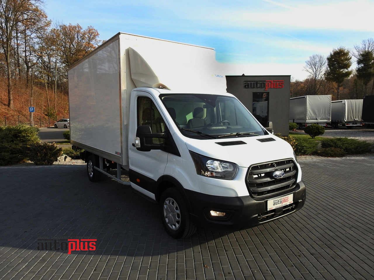 FORD TRANSIT BOX LIFT 8 PALLETS CRUISE CONTROL AIR CONDITIONING 130HP - Dodávka skřín: obrázek 1 FORD TRANSIT BOX LIFT 8 PALLETS CRUISE CONTROL AIR CONDITIONING 130HP - Dodávka skřín: obrázek 1