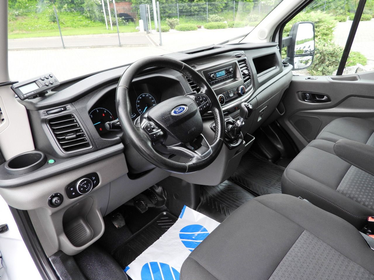 FORD TRANSIT BOX / REFRIGERATOR BOX 5*C / CRUISE CONTROL LED LIGHTS TWIN WHEELS AIR CONDITIONING 130HP - Dodávka skřín: obrázek 2 FORD TRANSIT BOX / REFRIGERATOR BOX 5*C / CRUISE CONTROL LED LIGHTS TWIN WHEELS AIR CONDITIONING 130HP - Dodávka skřín: obrázek 2