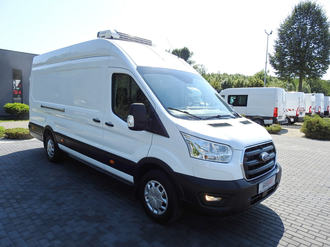 FORD TRANSIT REFRIGERATOR VAN 0*C HEATING FUNCTION CRUISE CONTROL AIR CONDITIONING LED LIGHTS 130HP - Chladící dodávka: obrázek 4 FORD TRANSIT REFRIGERATOR VAN 0*C HEATING FUNCTION CRUISE CONTROL AIR CONDITIONING LED LIGHTS 130HP - Chladící dodávka: obrázek 4