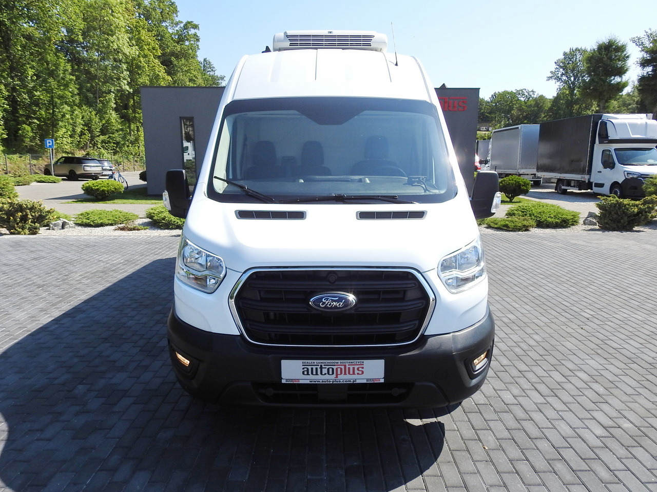 FORD TRANSIT REFRIGERATOR VAN 0*C HEATING FUNCTION CRUISE CONTROL AIR CONDITIONING LED LIGHTS 130HP - Chladící dodávka: obrázek 5 FORD TRANSIT REFRIGERATOR VAN 0*C HEATING FUNCTION CRUISE CONTROL AIR CONDITIONING LED LIGHTS 130HP - Chladící dodávka: obrázek 5
