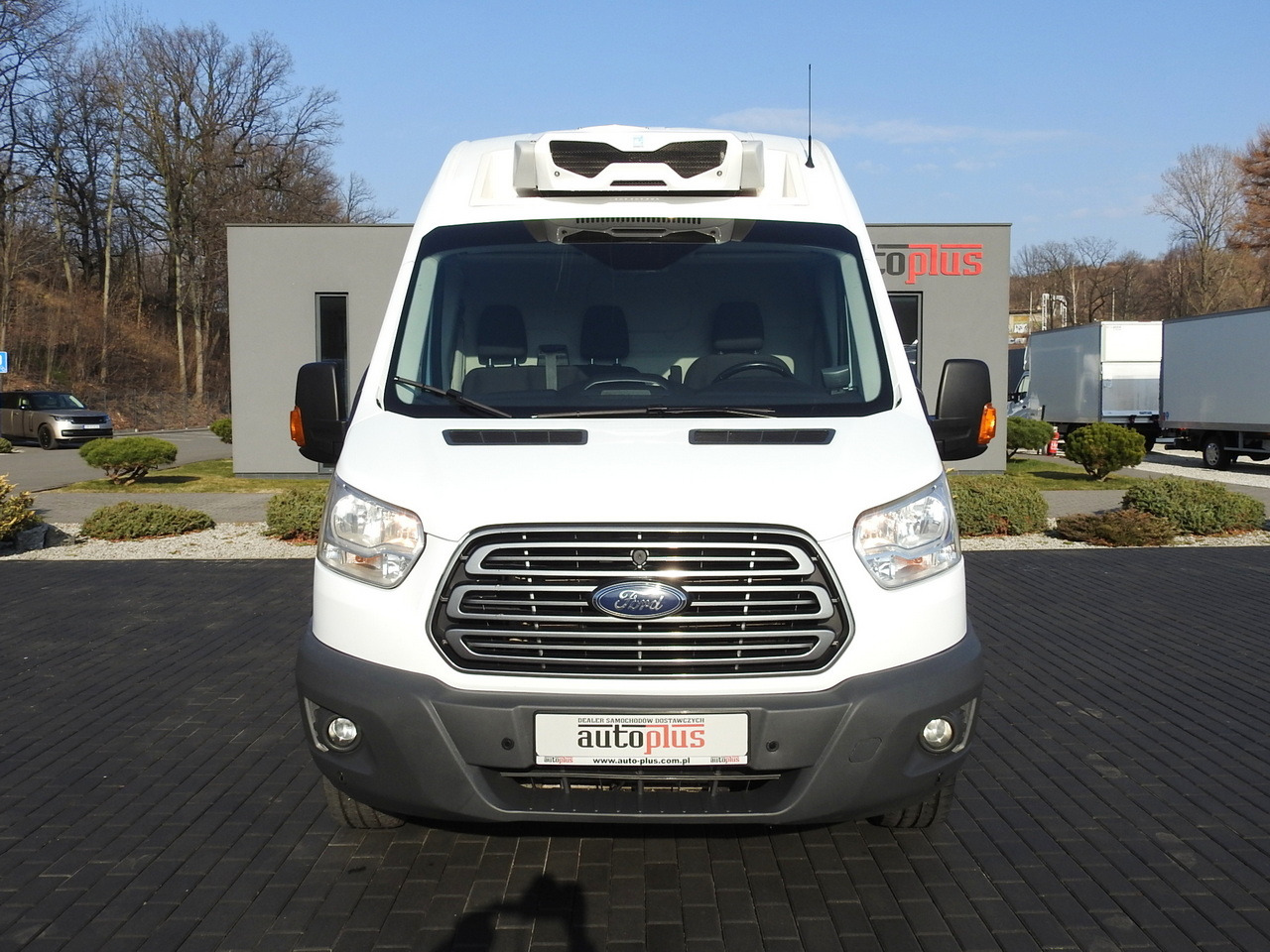 FORD TRANSIT REFRIGERATOR VAN 0°C HEATING FUNCTION CRUISE CONTROL LED LIGHTS AIR CONDITIONING 130HP - Chladící dodávka: obrázek 5 FORD TRANSIT REFRIGERATOR VAN 0°C HEATING FUNCTION CRUISE CONTROL LED LIGHTS AIR CONDITIONING 130HP - Chladící dodávka: obrázek 5