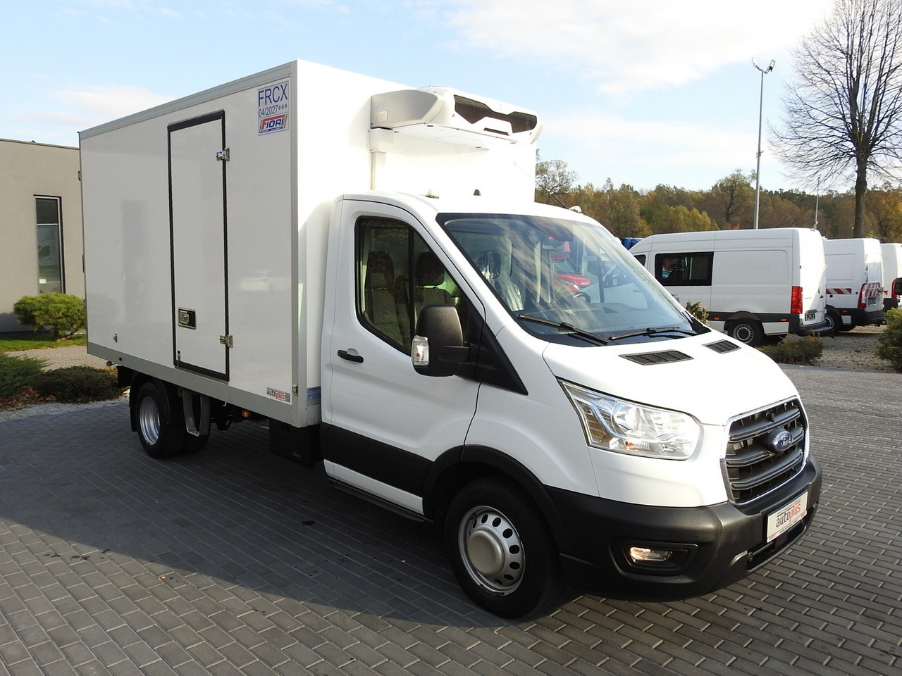 FORD TRANSIT REGRIGERATOR BOX -10*C POWER SUPPLY 230V CRUISE CONTROL AIR CONDITIONING LED LIGHTS PNEUMATICS TWIN WHEELS 130HP - Chladící dodávka: obrázek 4 FORD TRANSIT REGRIGERATOR BOX -10*C POWER SUPPLY 230V CRUISE CONTROL AIR CONDITIONING LED LIGHTS PNEUMATICS TWIN WHEELS 130HP - Chladící dodávka: obrázek 4