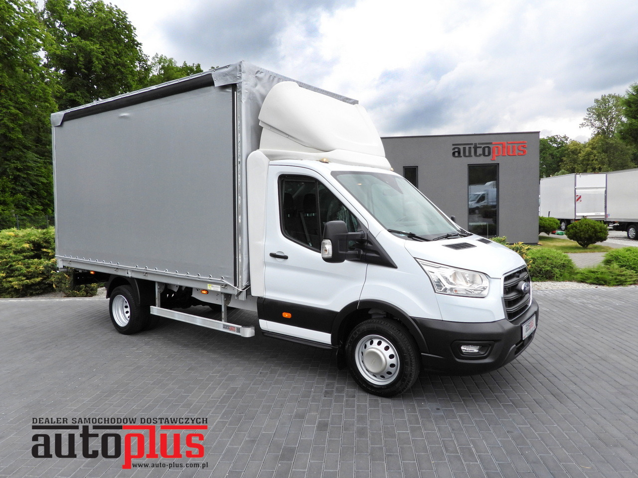 FORD TRANSIT TARPAULIN 8 PALLETS CRUISE CONTROL LED LIGHTS TWIN WHEELS AIR CONDITIONING 130HP - Plachtová dodávka: obrázek 1 FORD TRANSIT TARPAULIN 8 PALLETS CRUISE CONTROL LED LIGHTS TWIN WHEELS AIR CONDITIONING 130HP - Plachtová dodávka: obrázek 1