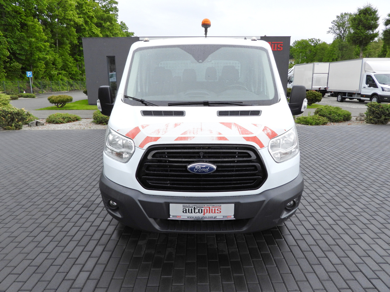Ford TRANSIT KIPPER DOPPELKABINE DOKA 6 SITZE - Dodávka sklápěč, Dodávka s dvojitou kabinou: obrázek 5 Ford TRANSIT KIPPER DOPPELKABINE DOKA 6 SITZE - Dodávka sklápěč, Dodávka s dvojitou kabinou: obrázek 5