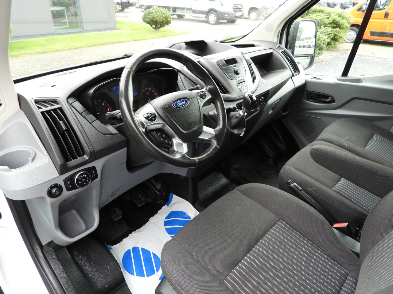 Ford TRANSIT KIPPER DOPPELKABINE DOKA 6 SITZE - Dodávka sklápěč, Dodávka s dvojitou kabinou: obrázek 2 Ford TRANSIT KIPPER DOPPELKABINE DOKA 6 SITZE - Dodávka sklápěč, Dodávka s dvojitou kabinou: obrázek 2