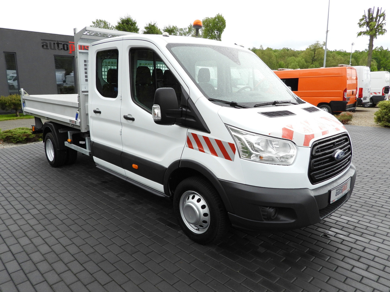 Ford TRANSIT KIPPER DOPPELKABINE DOKA 6 SITZE - Dodávka sklápěč, Dodávka s dvojitou kabinou: obrázek 4 Ford TRANSIT KIPPER DOPPELKABINE DOKA 6 SITZE - Dodávka sklápěč, Dodávka s dvojitou kabinou: obrázek 4
