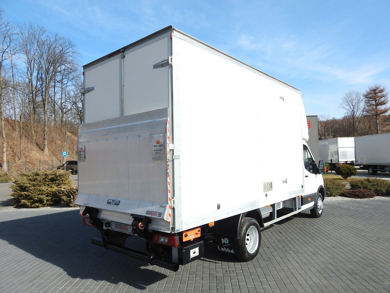 Ford TRANSIT KOFFER AUFZUG 8 PALETTEN TEMPOMAT LED - Dodávka skřín: obrázek 3 Ford TRANSIT KOFFER AUFZUG 8 PALETTEN TEMPOMAT LED - Dodávka skřín: obrázek 3