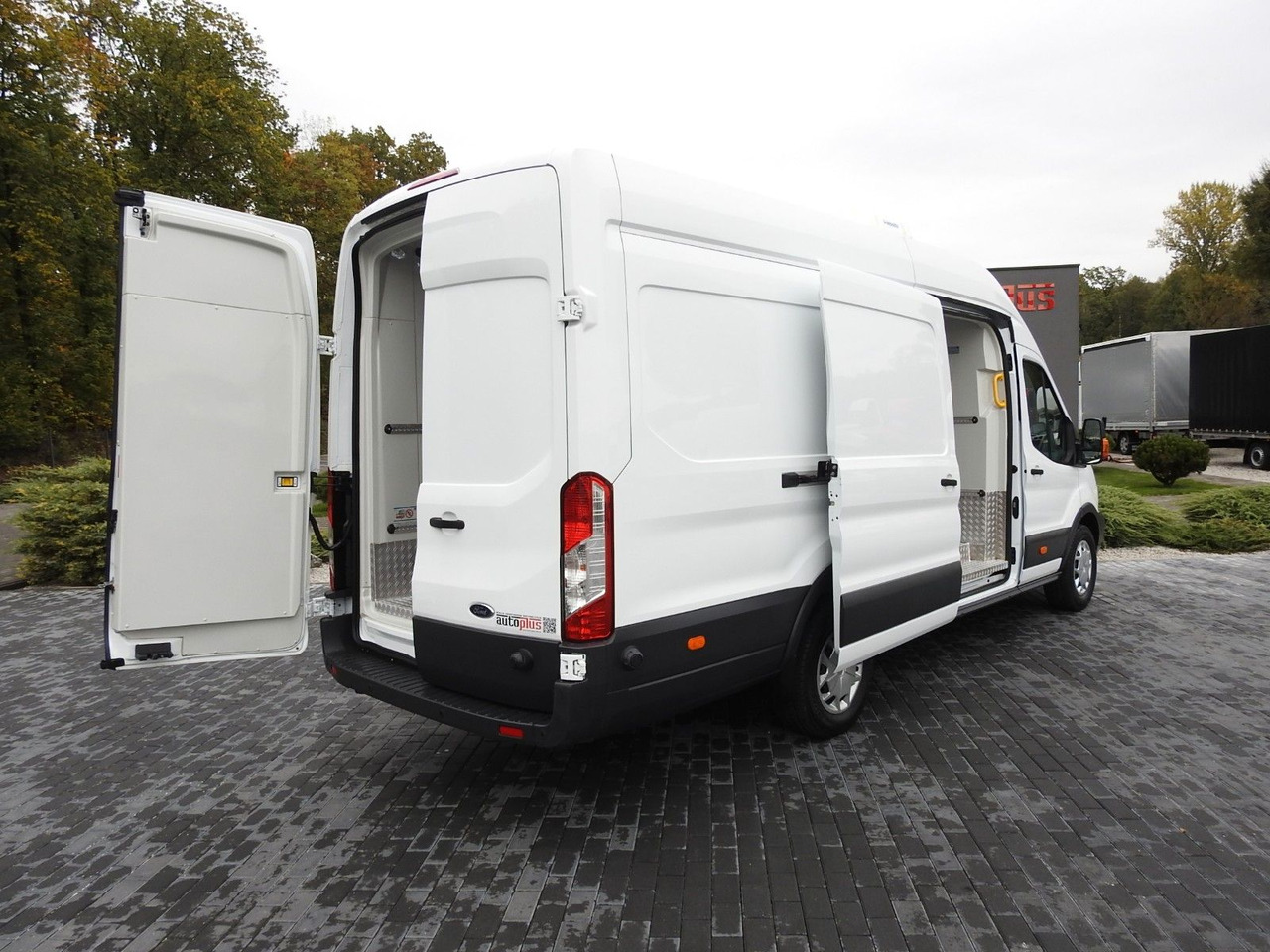 Ford TRANSIT KÜHLKASTENWAGEN 0*C HEIZFUNKTION Ford TRANSIT KÜHLKASTENWAGEN 0*C HEIZFUNKTION - Chladící dodávka: obrázek 3 Ford TRANSIT KÜHLKASTENWAGEN 0*C HEIZFUNKTION Ford TRANSIT KÜHLKASTENWAGEN 0*C HEIZFUNKTION - Chladící dodávka: obrázek 3