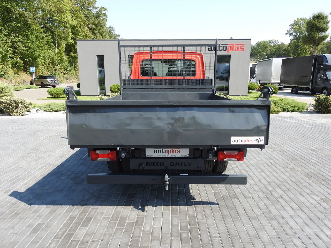 Dodávka sklápěč IVECO DAILY 35C13 TIPPER CRUISE CONTROL AIR CONDITIONING TWIN WHEELS  130HP: obrázek 10