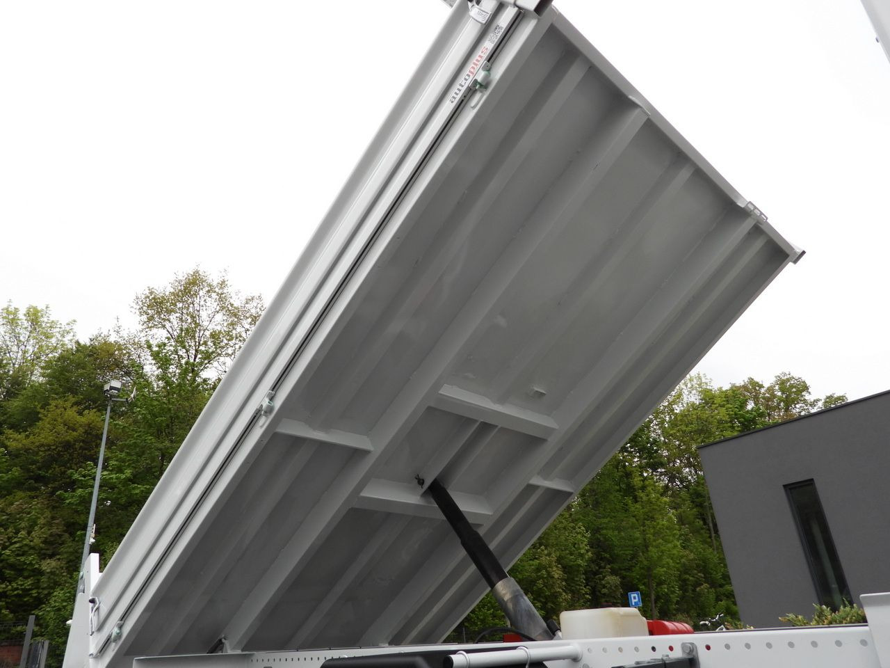 Dodávka sklápěč IVECO DAILY 35C14 TIPPER CRUISE CONTROL TWIN WHEELS 140HP: obrázek 21 Dodávka sklápěč IVECO DAILY 35C14 TIPPER CRUISE CONTROL TWIN WHEELS 140HP: obrázek 21