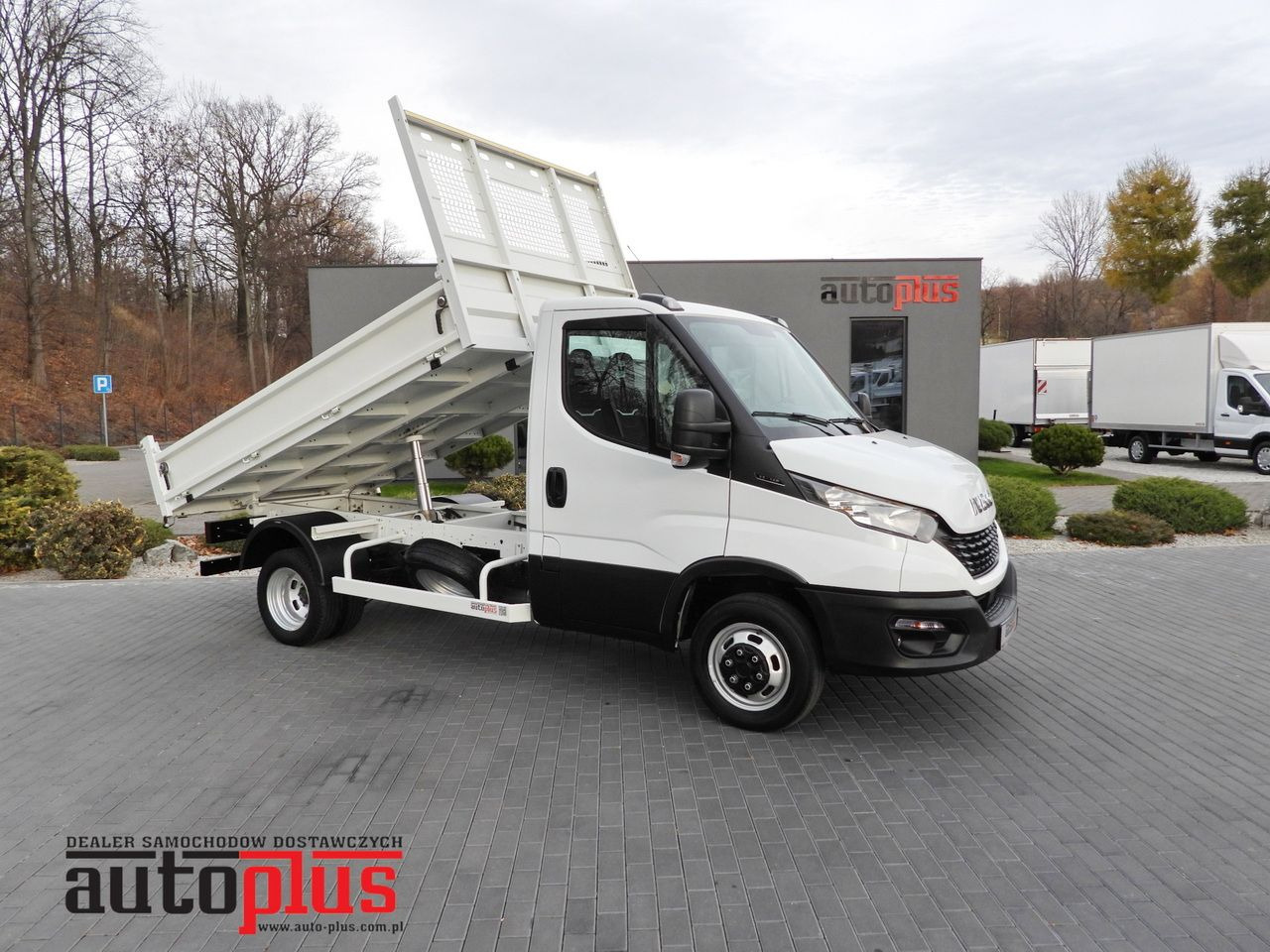 IVECO DAILY 35C14 TIPPER CRUISE CONTROL TWIN WHEELS AIR CONDITIONING 140HP - Dodávka sklápěč: obrázek 1 IVECO DAILY 35C14 TIPPER CRUISE CONTROL TWIN WHEELS AIR CONDITIONING 140HP - Dodávka sklápěč: obrázek 1