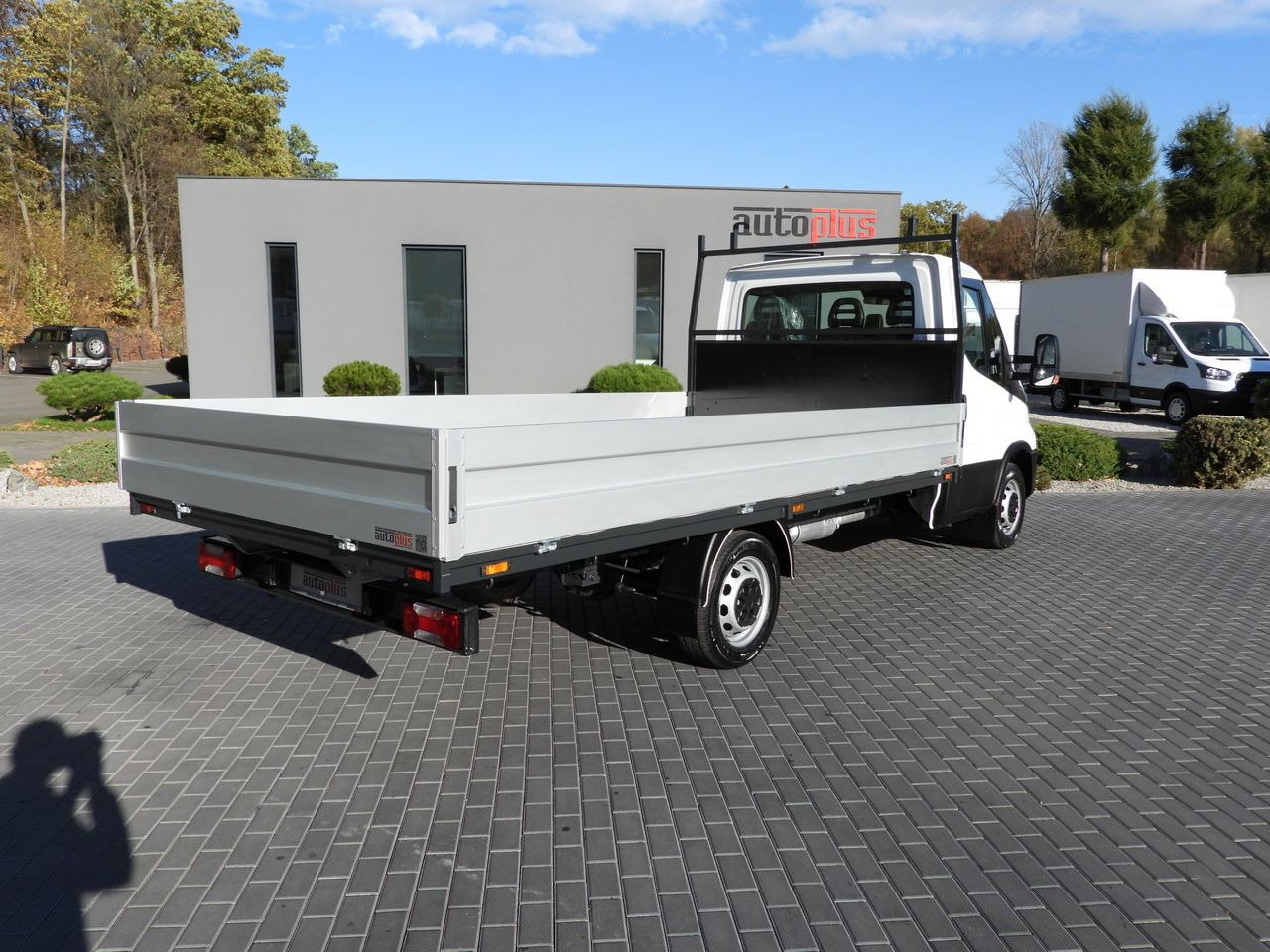 IVECO DAILY 35S14 STAKE BODY 8 PALLETS CRUISE CONTROL AIR CONDITIONING 140HP - Dodávka valník: obrázek 3 IVECO DAILY 35S14 STAKE BODY 8 PALLETS CRUISE CONTROL AIR CONDITIONING 140HP - Dodávka valník: obrázek 3