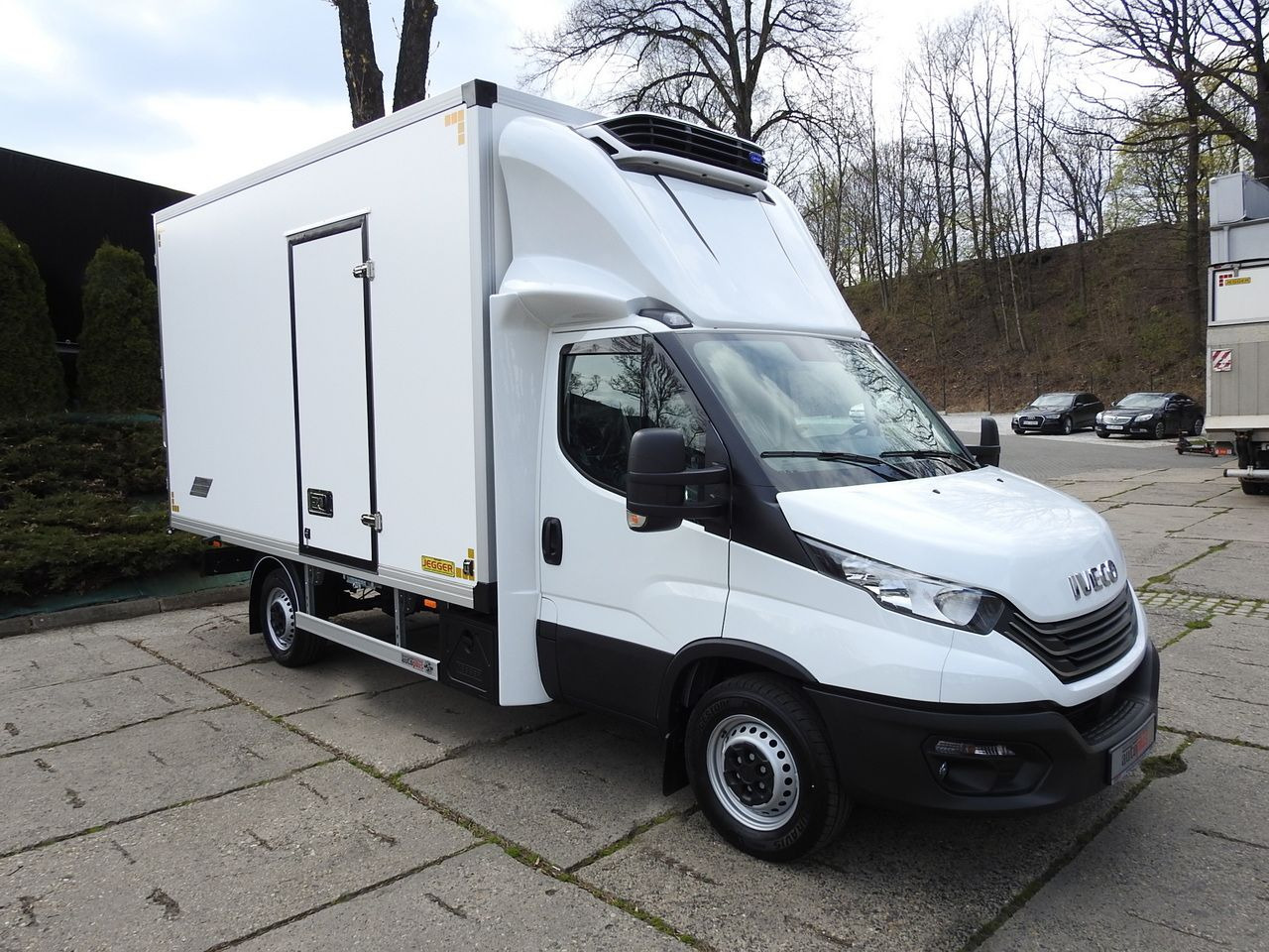 IVECO DAILY 35S16 NEW REGRIGERATOR BOX -10*C 8 PALLETS HEATING FUNCTION POWER SUPPLY 230V CRUISE CONTROL AIR CONDITIONING 160HP - Chladící dodávka: obrázek 4 IVECO DAILY 35S16 NEW REGRIGERATOR BOX -10*C 8 PALLETS HEATING FUNCTION POWER SUPPLY 230V CRUISE CONTROL AIR CONDITIONING 160HP - Chladící dodávka: obrázek 4
