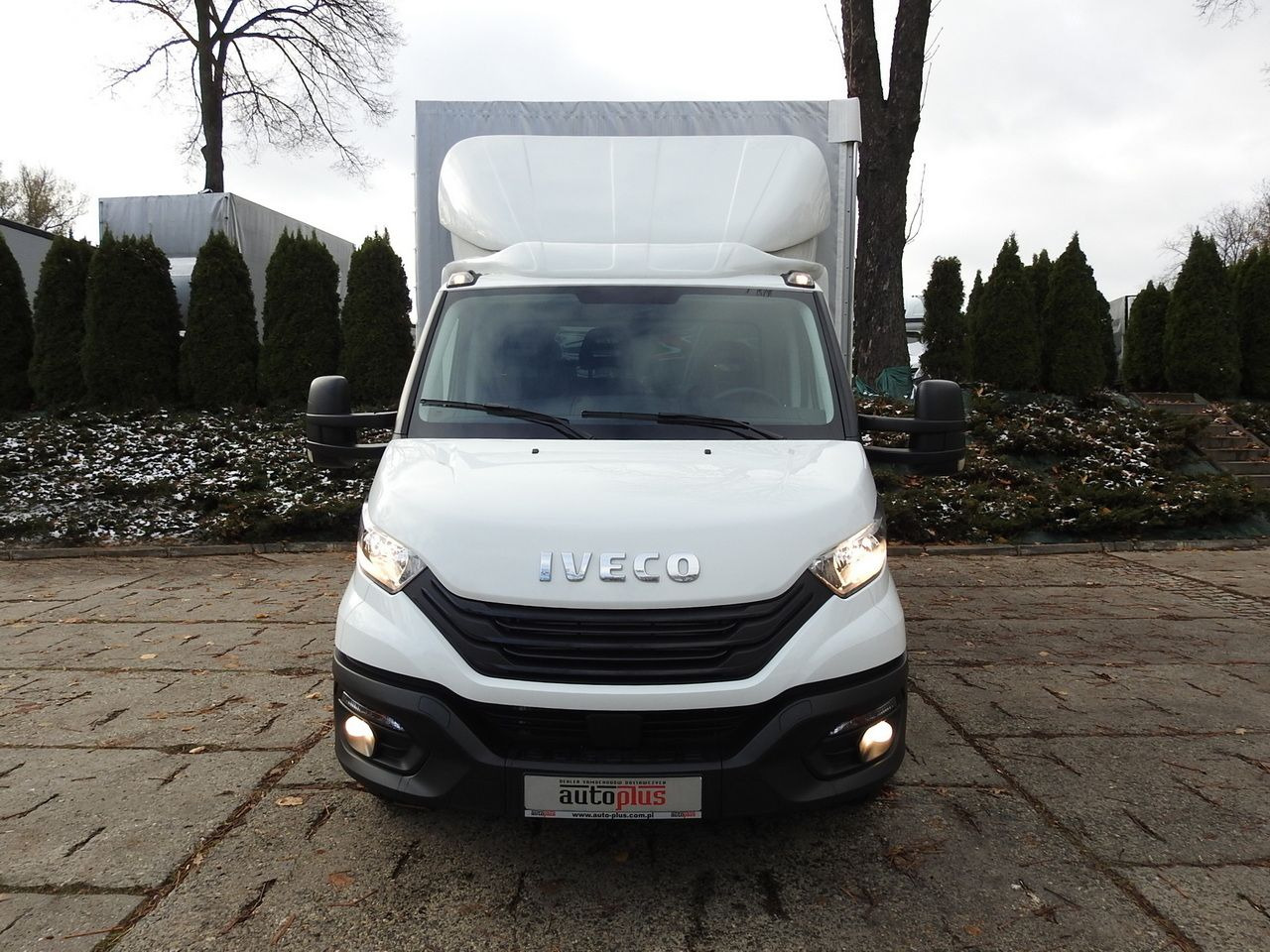 IVECO DAILY 35S16 NEW TARPAULIN LIFT 8 PALLETS CRUISE CONTROL AIR CONDITIONING 160HP - Plachtová dodávka: obrázek 5 IVECO DAILY 35S16 NEW TARPAULIN LIFT 8 PALLETS CRUISE CONTROL AIR CONDITIONING 160HP - Plachtová dodávka: obrázek 5
