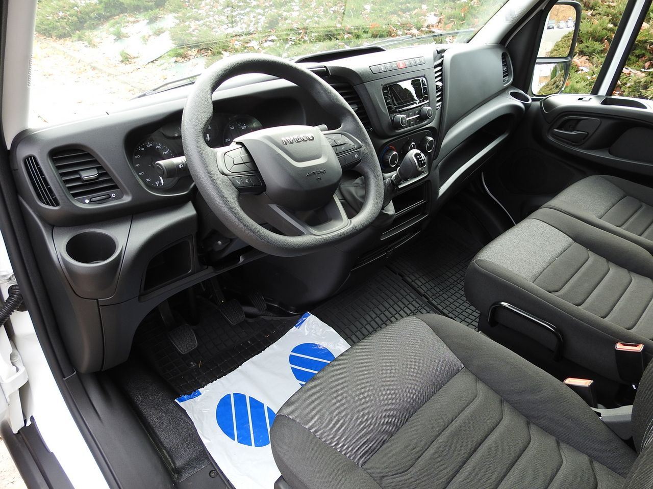 IVECO DAILY 35S16 NEW TARPAULIN LIFT 8 PALLETS CRUISE CONTROL AIR CONDITIONING 160HP - Plachtová dodávka: obrázek 2 IVECO DAILY 35S16 NEW TARPAULIN LIFT 8 PALLETS CRUISE CONTROL AIR CONDITIONING 160HP - Plachtová dodávka: obrázek 2