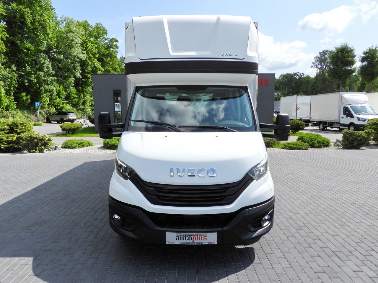 IVECO DAILY 35S18 TARPAULIN 10 PALLETS CRUISE CONTROL LED LIGHTS AIR CONDITIONING 180HP - Plachtová dodávka: obrázek 5 IVECO DAILY 35S18 TARPAULIN 10 PALLETS CRUISE CONTROL LED LIGHTS AIR CONDITIONING 180HP - Plachtová dodávka: obrázek 5