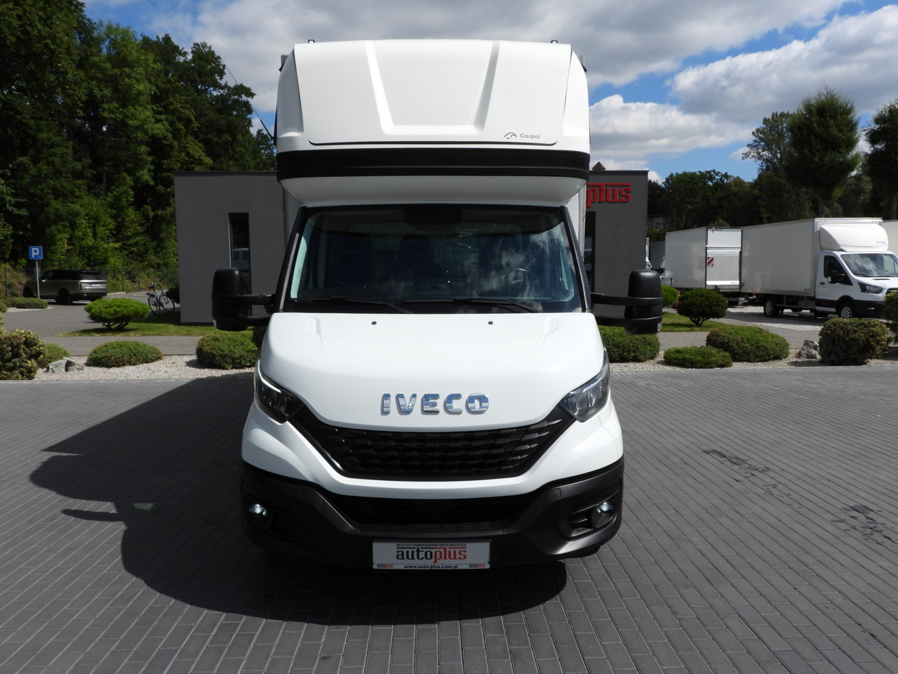 IVECO DAILY 35S18 TARPAULIN 10 PALLETS WEBASTO CRUISE CONTROL NAVIGATION LED LIGHTS AIR CONDITIONING 180HP - Plachtová dodávka: obrázek 5 IVECO DAILY 35S18 TARPAULIN 10 PALLETS WEBASTO CRUISE CONTROL NAVIGATION LED LIGHTS AIR CONDITIONING 180HP - Plachtová dodávka: obrázek 5
