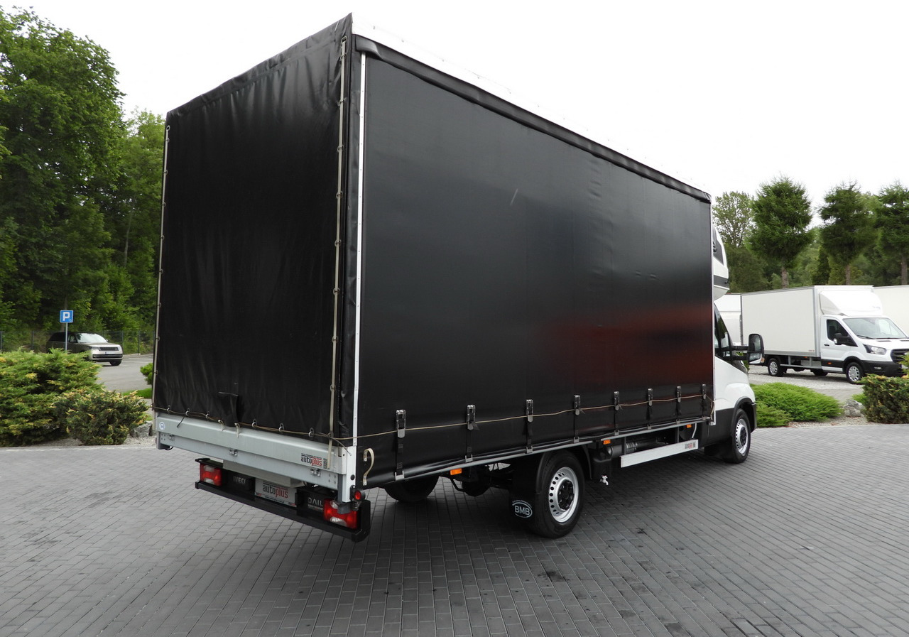 IVECO DAILY 35S18 TARPAULIN 10 PALLETS WEBASTO CRUISE CONTROL NAVIGATION LED LIGHTS AIR CONDITIONING 180HP - Plachtová dodávka: obrázek 3 IVECO DAILY 35S18 TARPAULIN 10 PALLETS WEBASTO CRUISE CONTROL NAVIGATION LED LIGHTS AIR CONDITIONING 180HP - Plachtová dodávka: obrázek 3