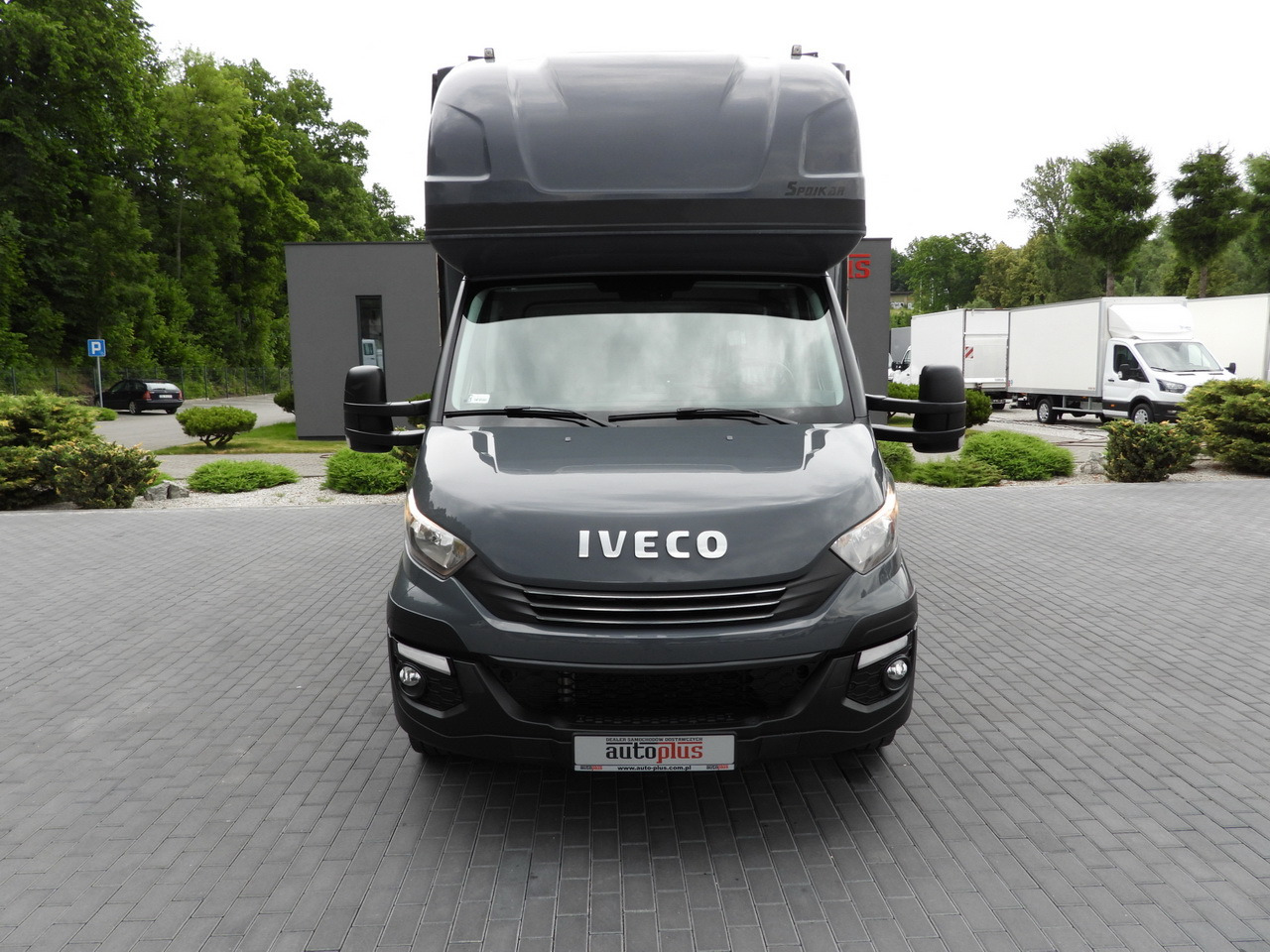 IVECO DAILY 35S18 TARPAULIN 10 PALLETS WEBASTO CRUISE CONTROL PNEUMATICS AUTOMATIC TRANSMISSION HI-MATIC AIR CONDITIONING 180HP - Plachtová dodávka: obrázek 5 IVECO DAILY 35S18 TARPAULIN 10 PALLETS WEBASTO CRUISE CONTROL PNEUMATICS AUTOMATIC TRANSMISSION HI-MATIC AIR CONDITIONING 180HP - Plachtová dodávka: obrázek 5