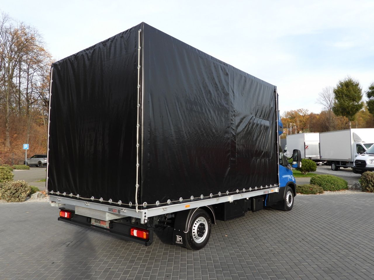 IVECO DAILY 35S21 TARPAULIN 10 PALLETS WEBASTO CRUISE CONTROL NAVIGATION LED LIGHTS AUTOMATIC TRANSMISSION HI-MATIC AIR CONDITIONING 210HP - Plachtová dodávka: obrázek 3 IVECO DAILY 35S21 TARPAULIN 10 PALLETS WEBASTO CRUISE CONTROL NAVIGATION LED LIGHTS AUTOMATIC TRANSMISSION HI-MATIC AIR CONDITIONING 210HP - Plachtová dodávka: obrázek 3