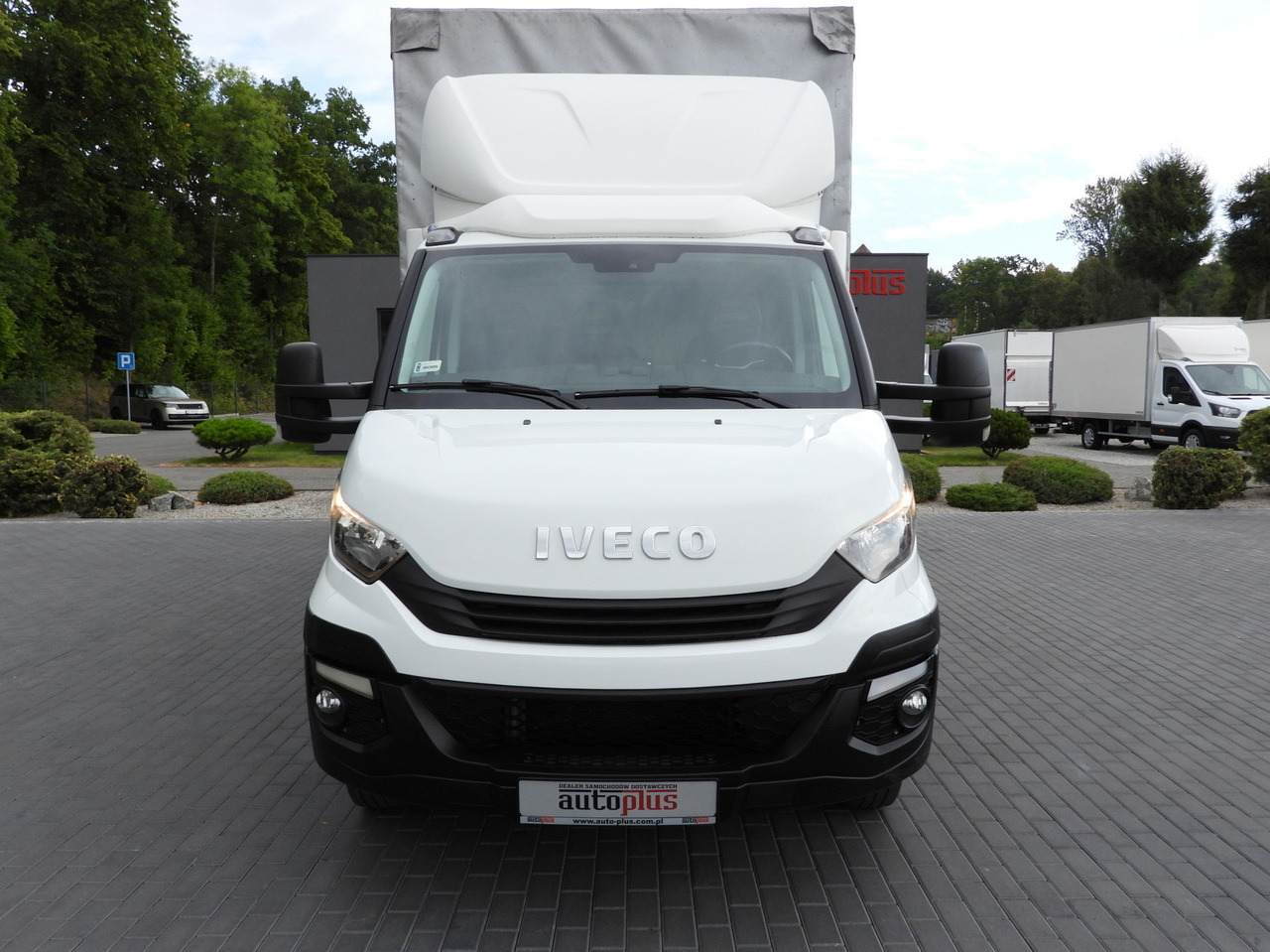IVECO DAILY 50C15 TARPAULIN 12 PALLETS CRUISE CONTROL TWIN WHEELS AIR CONDITIONING 150HP - Plachtová dodávka: obrázek 5 IVECO DAILY 50C15 TARPAULIN 12 PALLETS CRUISE CONTROL TWIN WHEELS AIR CONDITIONING 150HP - Plachtová dodávka: obrázek 5