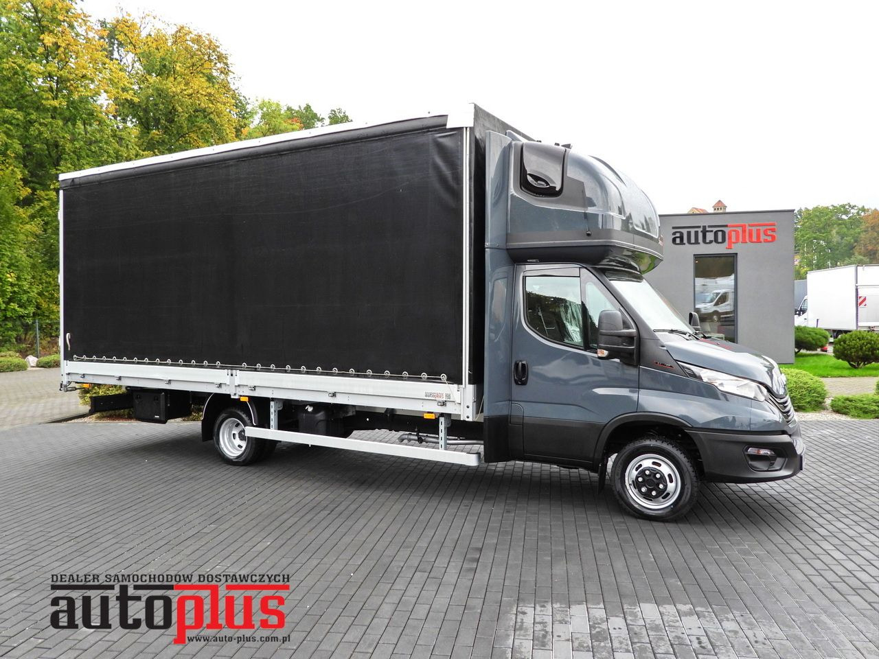 IVECO DAILY 50C18 TARPAULIN 14 PALLETS WEBASTO CRUISE CONTROL PNEUMATICS TWIN WHEELS AIR CONDITIONING 180HP - Plachtová dodávka: obrázek 1 IVECO DAILY 50C18 TARPAULIN 14 PALLETS WEBASTO CRUISE CONTROL PNEUMATICS TWIN WHEELS AIR CONDITIONING 180HP - Plachtová dodávka: obrázek 1