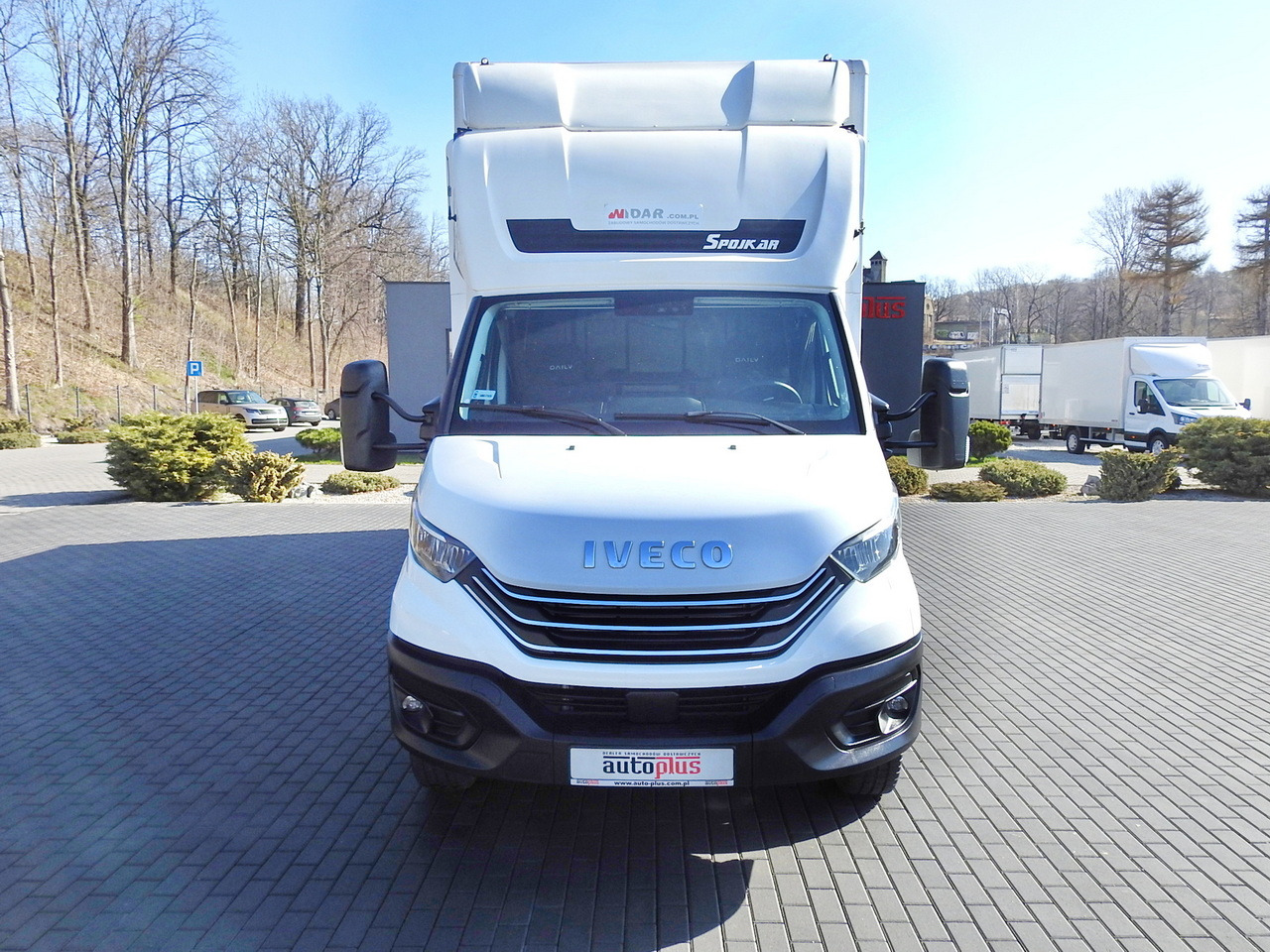 IVECO DAILY 70C18 BOX LIFT 14 PALLETS WEBASTO CRUISE CONTROL NAVIGATION LED LIGHTS TWIN WHEELS AIR CONDITIONING 180HP - Dodávka skřín: obrázek 5 IVECO DAILY 70C18 BOX LIFT 14 PALLETS WEBASTO CRUISE CONTROL NAVIGATION LED LIGHTS TWIN WHEELS AIR CONDITIONING 180HP - Dodávka skřín: obrázek 5