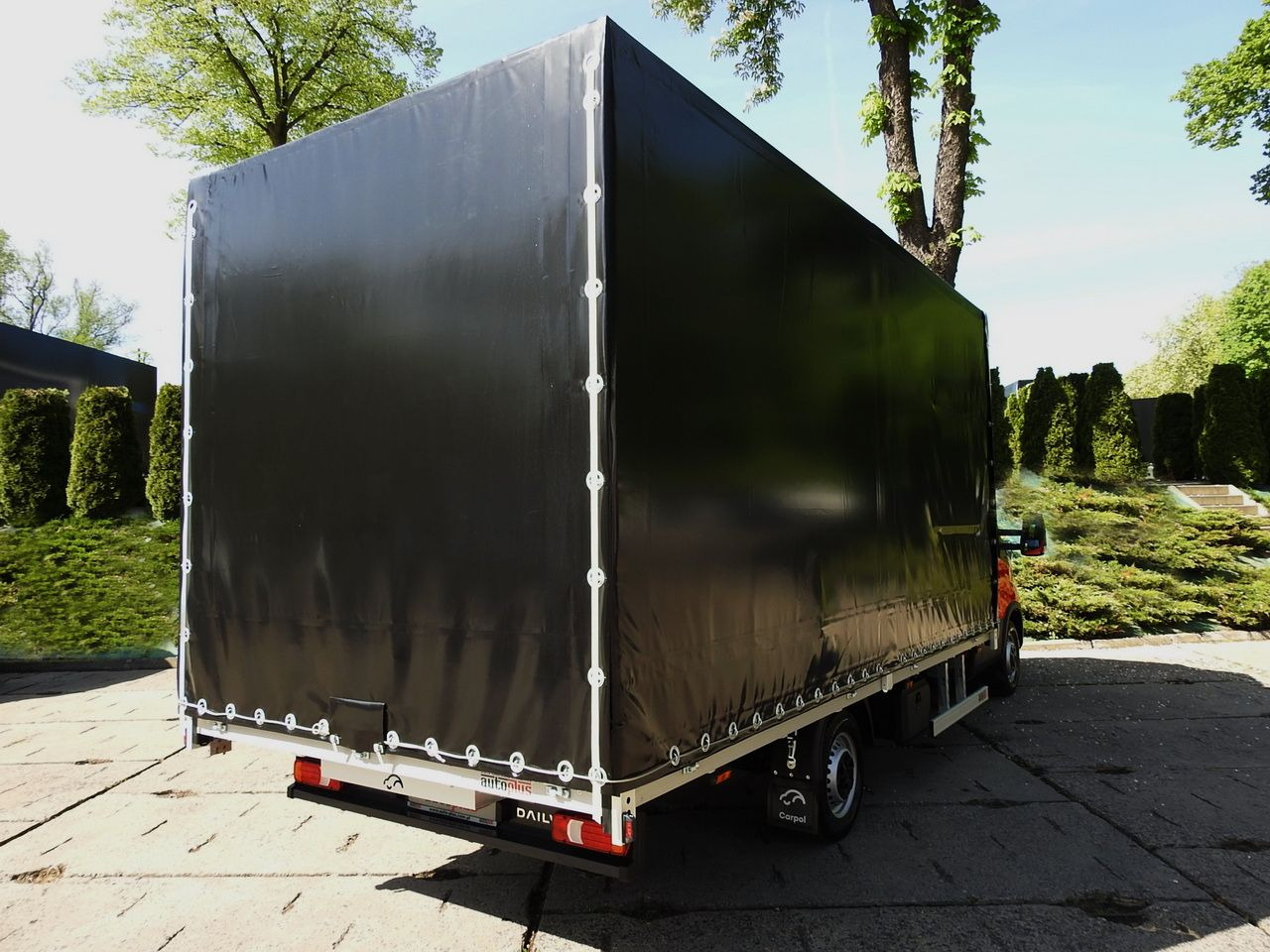 IVECO DAILY NEW TARPAULIN 10 PALLETS WEBASTO CRUISE CONTROL NAVIGATION AIR CONDITIONING LED LIGHTS 180HP - Plachtová dodávka: obrázek 3 IVECO DAILY NEW TARPAULIN 10 PALLETS WEBASTO CRUISE CONTROL NAVIGATION AIR CONDITIONING LED LIGHTS 180HP - Plachtová dodávka: obrázek 3