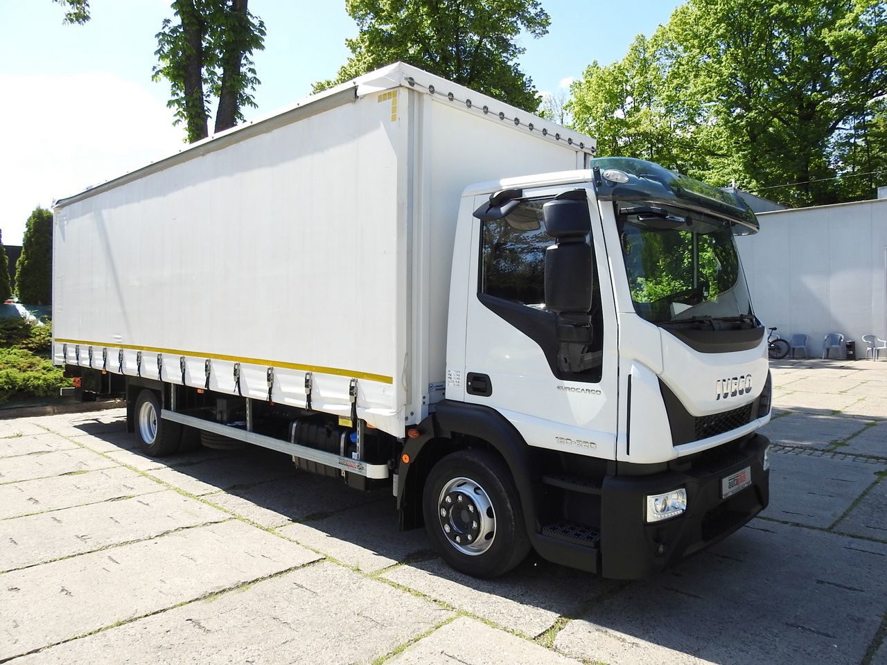 IVECO EUROCARGO 120 - 220 TARPAULIN LIFT 20 PALLETS LED LIGHTS AUTOMATIC TRANSMISSION HI-MATIC TWIN WHEELS AIR CONDITIONING 220HP - Plachtová dodávka: obrázek 4 IVECO EUROCARGO 120 - 220 TARPAULIN LIFT 20 PALLETS LED LIGHTS AUTOMATIC TRANSMISSION HI-MATIC TWIN WHEELS AIR CONDITIONING 220HP - Plachtová dodávka: obrázek 4