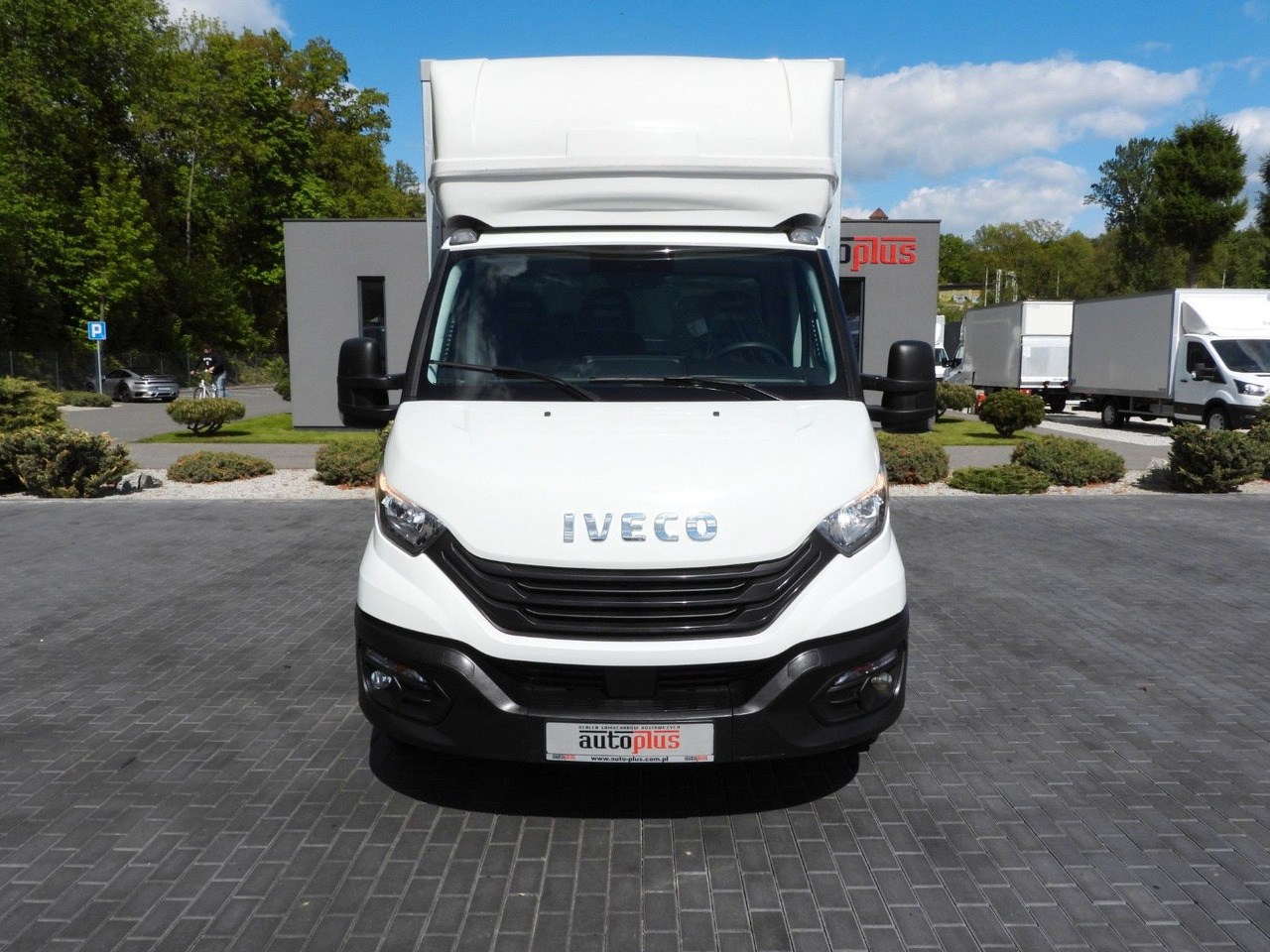 Iveco DAILY 35C16 KOFFER AUFZUG 8 PALETTEN TEMPOMAT - Dodávka skřín: obrázek 5 Iveco DAILY 35C16 KOFFER AUFZUG 8 PALETTEN TEMPOMAT - Dodávka skřín: obrázek 5