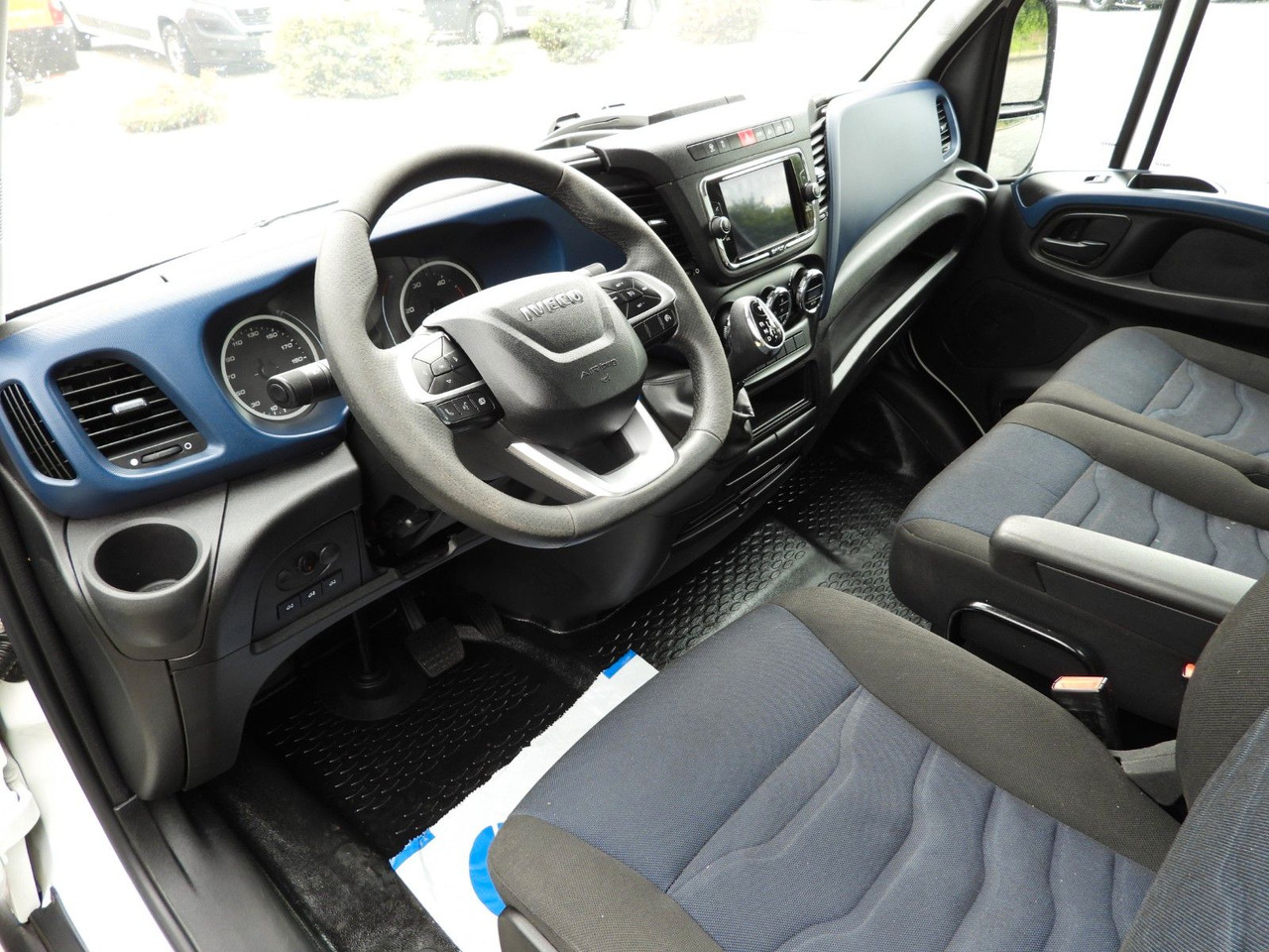 Iveco DAILY 35C21 KIPPER TEMPOMAT NAVIGATION LED - Dodávka sklápěč: obrázek 2 Iveco DAILY 35C21 KIPPER TEMPOMAT NAVIGATION LED - Dodávka sklápěč: obrázek 2