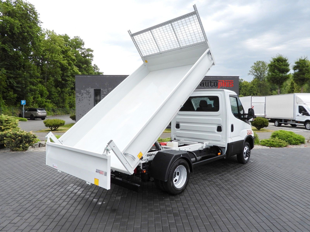 Iveco DAILY 35C21 KIPPER TEMPOMAT NAVIGATION LED - Dodávka sklápěč: obrázek 3 Iveco DAILY 35C21 KIPPER TEMPOMAT NAVIGATION LED - Dodávka sklápěč: obrázek 3
