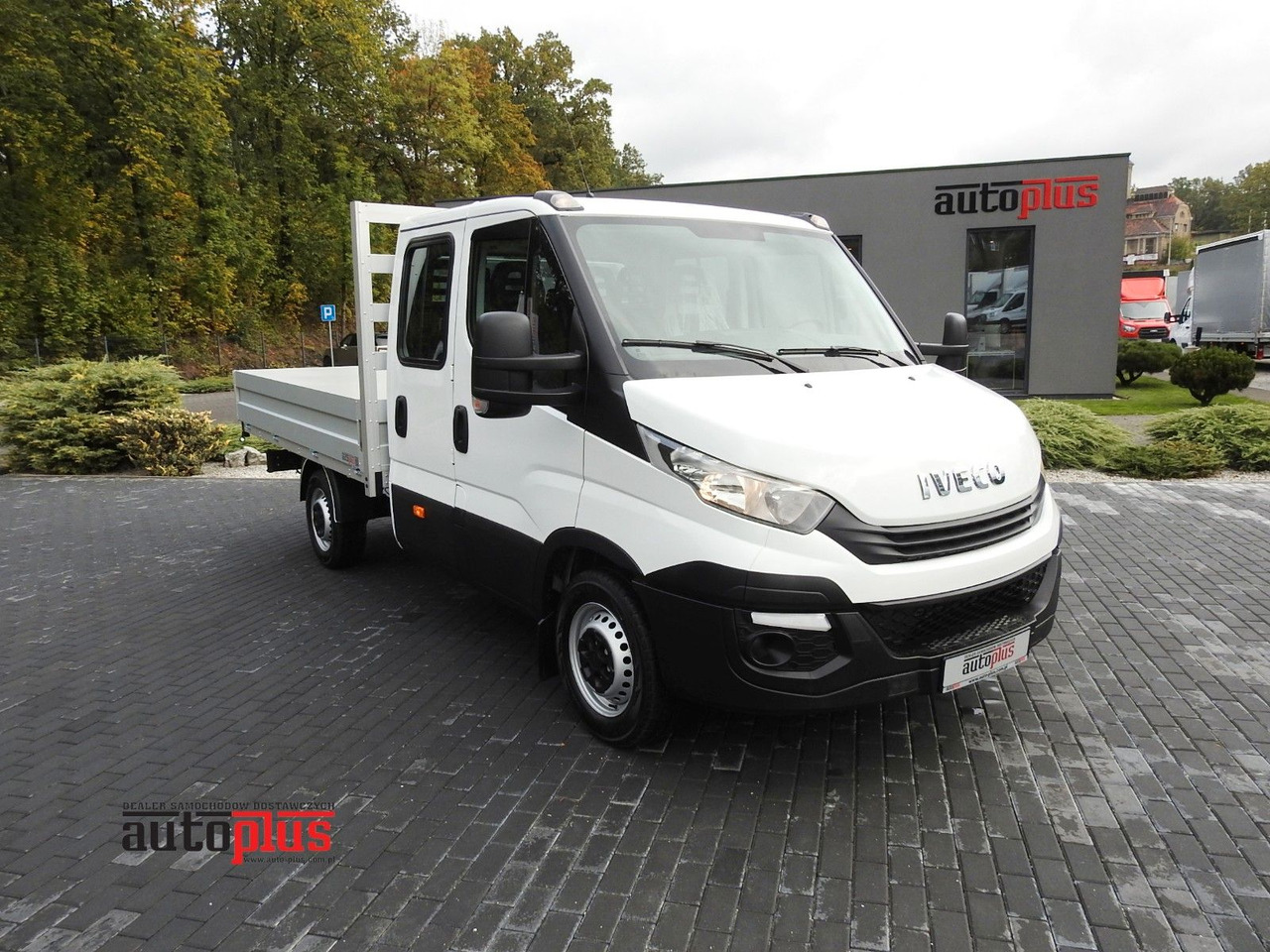 Iveco DAILY 35S15 PRITSCHE DOPPELKABINE DOKA 7 SITZE - Dodávka valník, Dodávka s dvojitou kabinou: obrázek 1 Iveco DAILY 35S15 PRITSCHE DOPPELKABINE DOKA 7 SITZE - Dodávka valník, Dodávka s dvojitou kabinou: obrázek 1