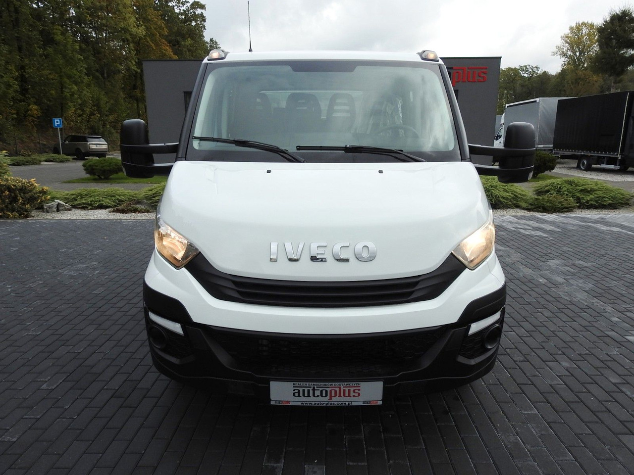 Iveco DAILY 35S15 PRITSCHE DOPPELKABINE DOKA 7 SITZE - Dodávka valník, Dodávka s dvojitou kabinou: obrázek 5 Iveco DAILY 35S15 PRITSCHE DOPPELKABINE DOKA 7 SITZE - Dodávka valník, Dodávka s dvojitou kabinou: obrázek 5