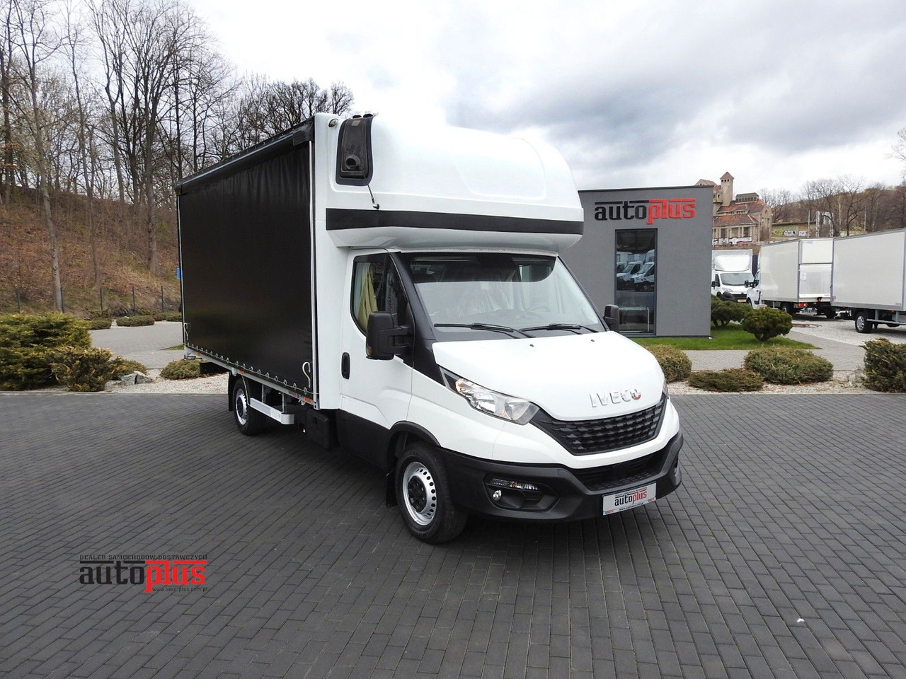 Iveco DAILY 35S18 PRITSCHE PLANE 10 PALETTEN WEBASTO - Plachtová dodávka: obrázek 1 Iveco DAILY 35S18 PRITSCHE PLANE 10 PALETTEN WEBASTO - Plachtová dodávka: obrázek 1