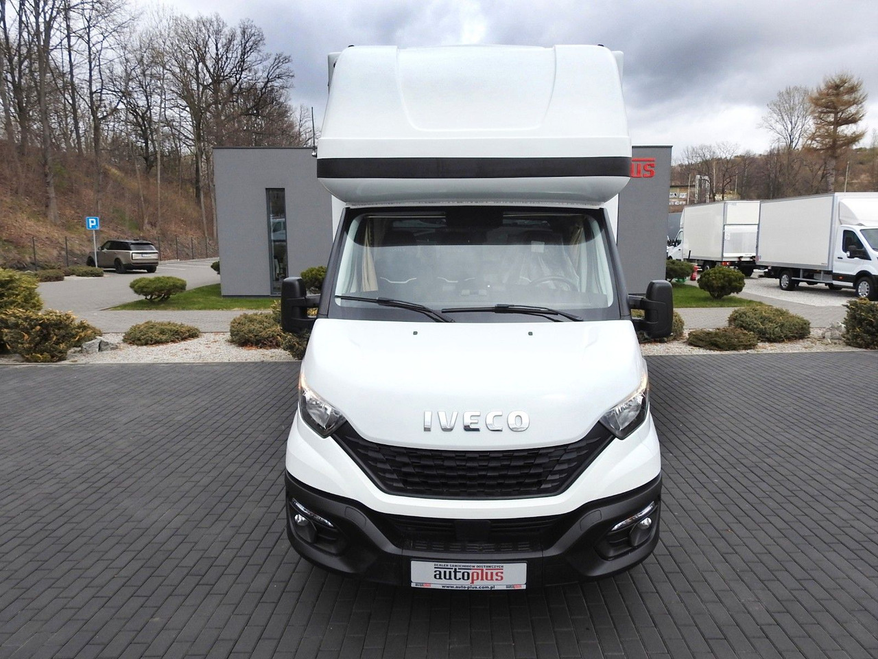 Iveco DAILY 35S18 PRITSCHE PLANE 10 PALETTEN WEBASTO - Plachtová dodávka: obrázek 5 Iveco DAILY 35S18 PRITSCHE PLANE 10 PALETTEN WEBASTO - Plachtová dodávka: obrázek 5