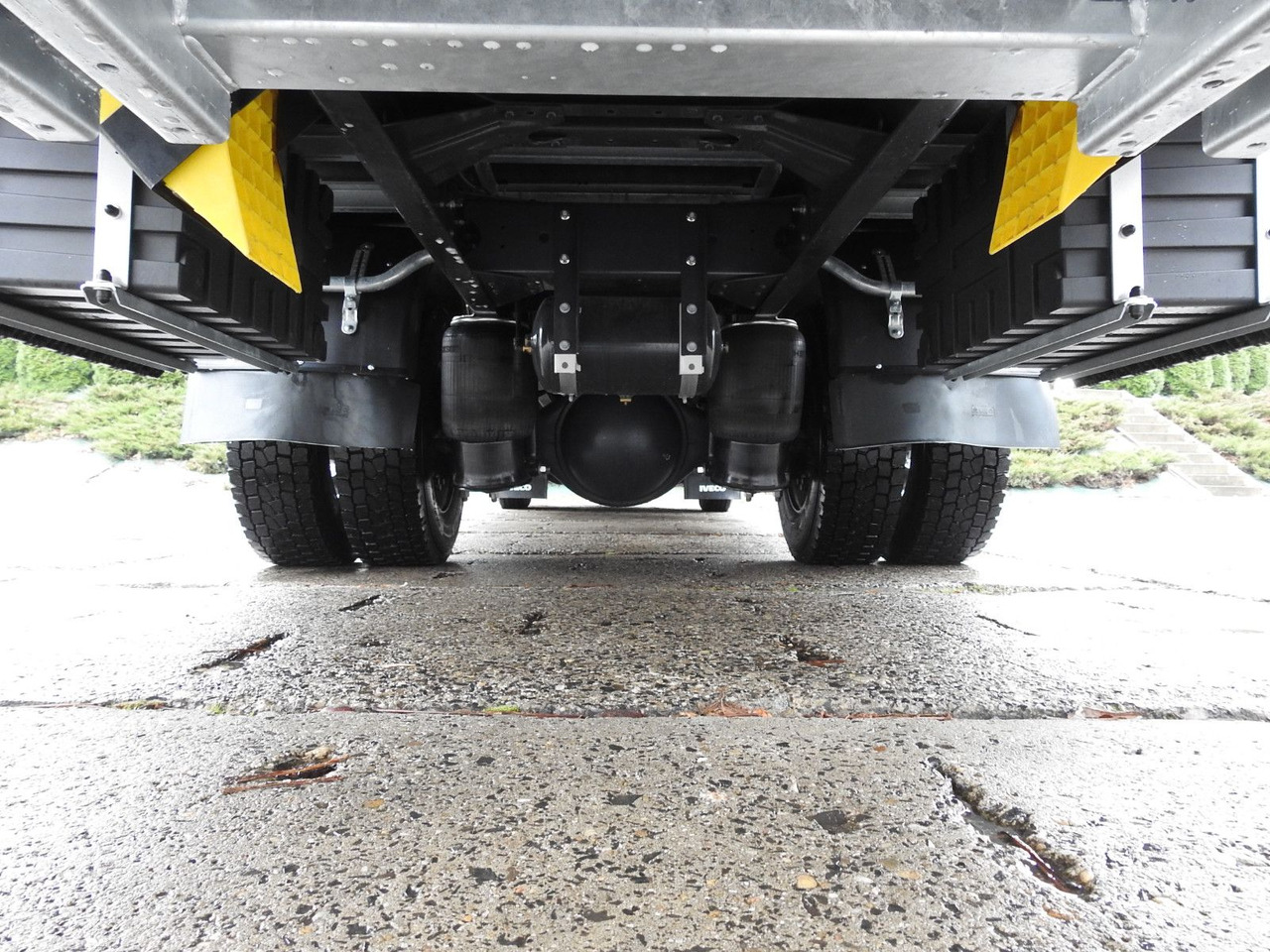 Plachtový nákladní auto Iveco EUROCARGO 120-250 PRITSCHE PLANE 18 PALETTEN A/C: obrázek 18