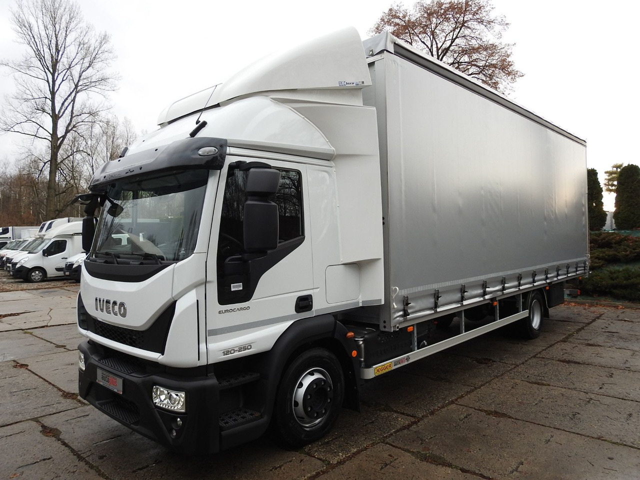 Plachtový nákladní auto Iveco EUROCARGO 120-250 PRITSCHE PLANE 18 PALETTEN A/C: obrázek 6