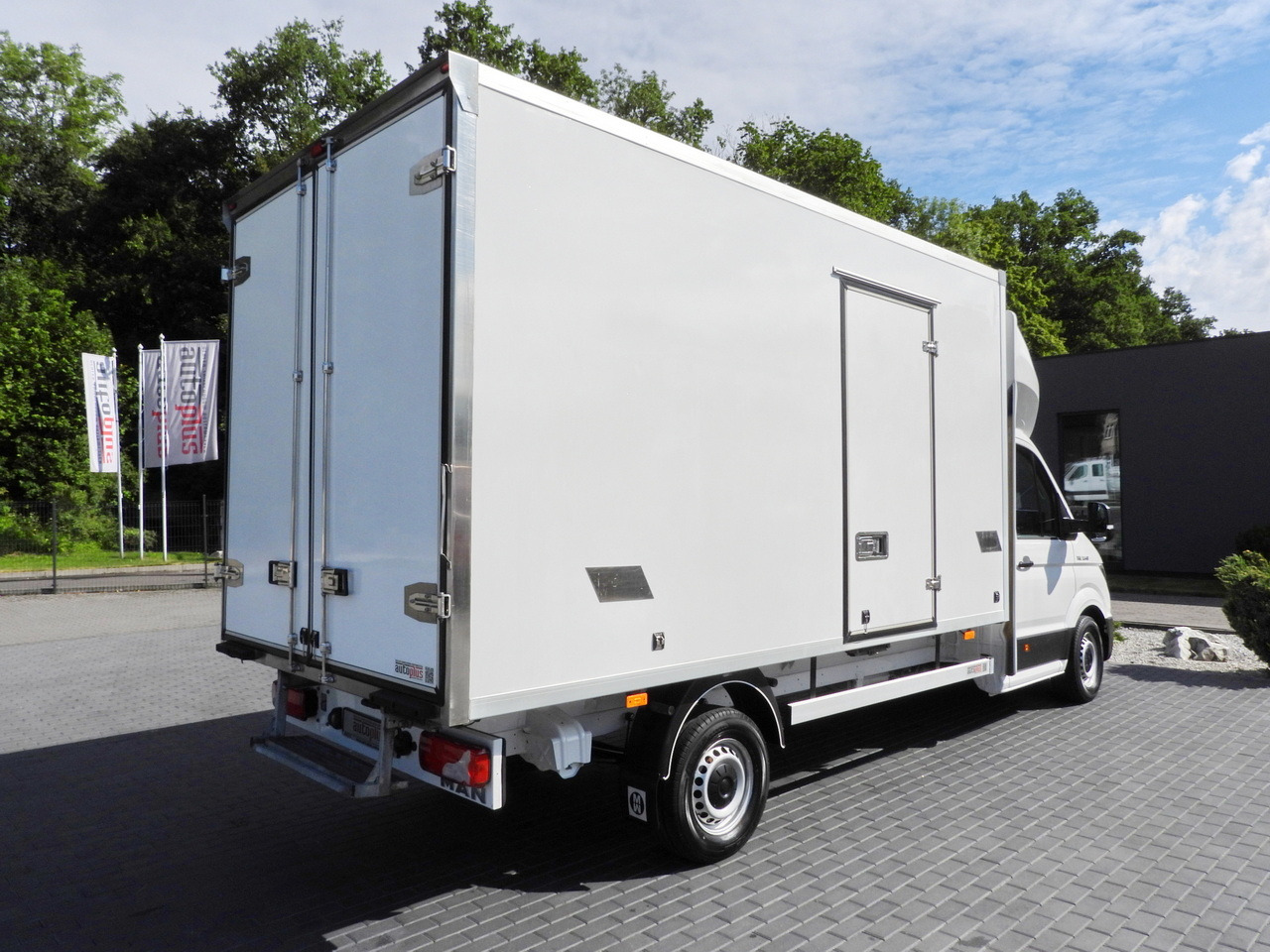 Chladící dodávka MAN TGE 3.140 REGRIGERATOR BOX -1*C 8 PALLETS HEATING FUNCTION CRUISE CONTROL PNEUMATICS AIR CONDITIONING  140HP: obrázek 13
