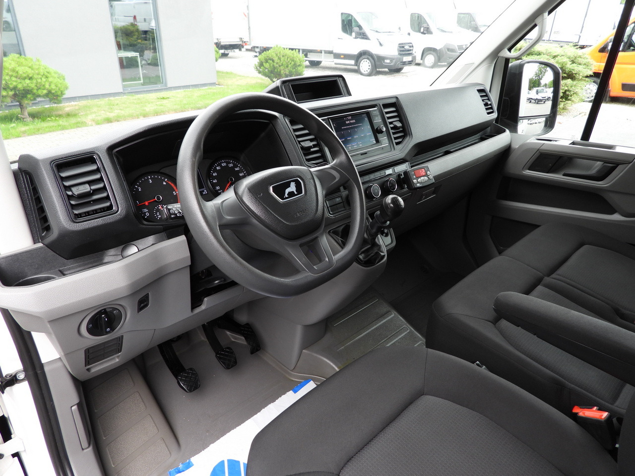MAN TGE 3.180 REGRIGERATOR BOX 0*C CRUISE CONTROL TWIN WHEELS AIR CONDITIONING 180HP - Chladící dodávka: obrázek 2 MAN TGE 3.180 REGRIGERATOR BOX 0*C CRUISE CONTROL TWIN WHEELS AIR CONDITIONING 180HP - Chladící dodávka: obrázek 2