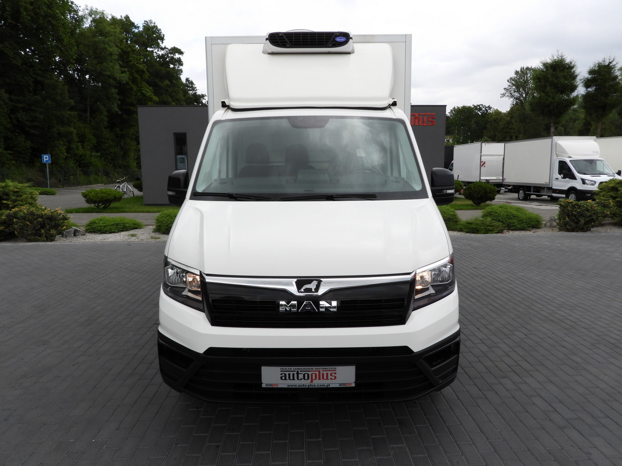MAN TGE 3.180 REGRIGERATOR BOX 0*C CRUISE CONTROL TWIN WHEELS AIR CONDITIONING 180HP - Chladící dodávka: obrázek 5 MAN TGE 3.180 REGRIGERATOR BOX 0*C CRUISE CONTROL TWIN WHEELS AIR CONDITIONING 180HP - Chladící dodávka: obrázek 5