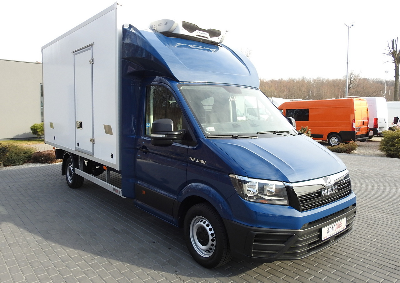 MAN TGE 3.180 REGRIGERATOR BOX -5*C 8 PALLETS HEATING FUNCTION CRUISE CONTROL PNEUMATICS AIR CONDITIONING 180HP - Chladící dodávka: obrázek 4 MAN TGE 3.180 REGRIGERATOR BOX -5*C 8 PALLETS HEATING FUNCTION CRUISE CONTROL PNEUMATICS AIR CONDITIONING 180HP - Chladící dodávka: obrázek 4