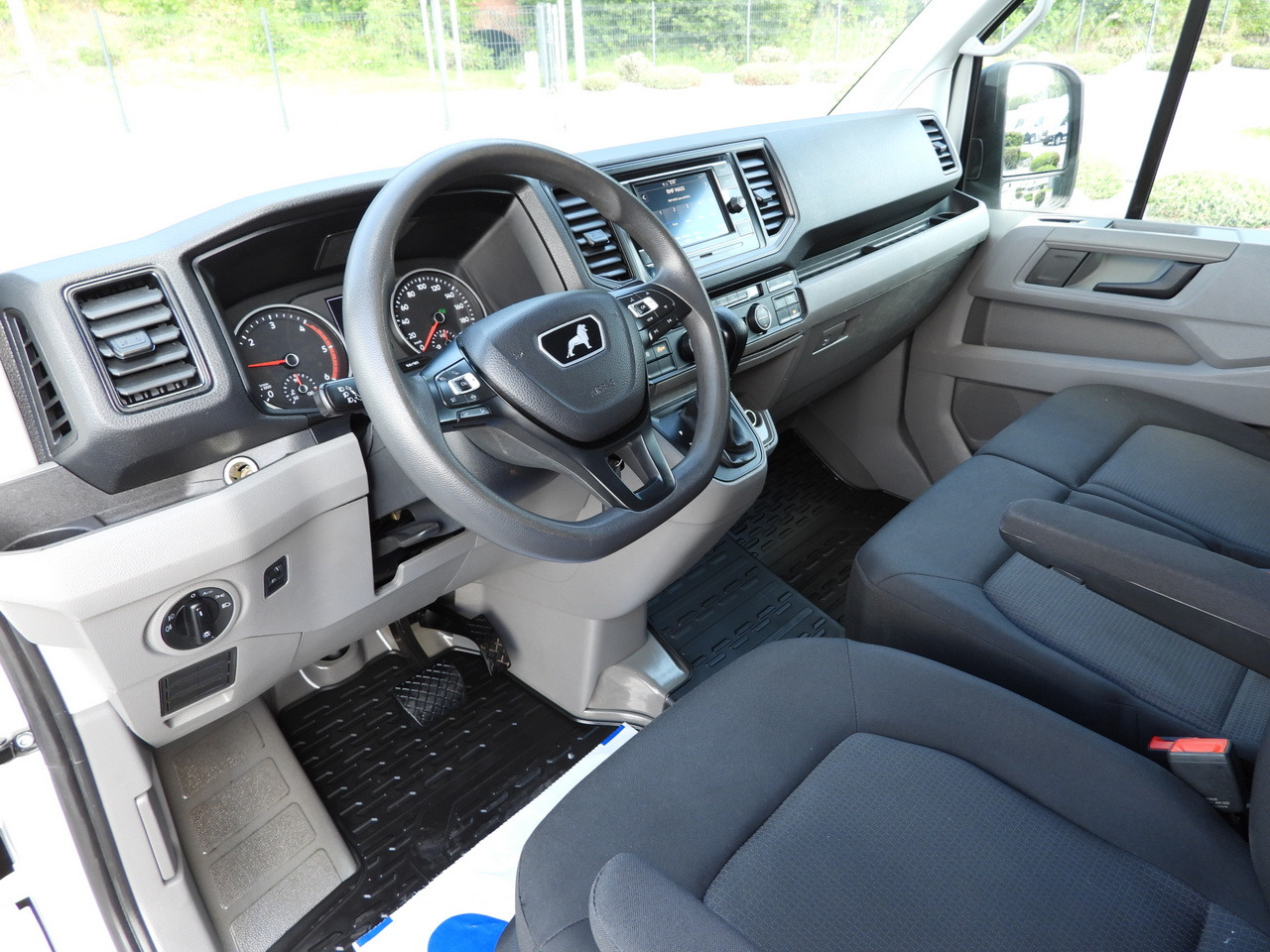 MAN TGE REFRIGERATOR VAN -5*C POWER SUPPLY 230V CRUISE CONTROL AUTOMATIC TRANSMISSION AIR CONDITIONING 180HP - Chladící dodávka: obrázek 2 MAN TGE REFRIGERATOR VAN -5*C POWER SUPPLY 230V CRUISE CONTROL AUTOMATIC TRANSMISSION AIR CONDITIONING 180HP - Chladící dodávka: obrázek 2