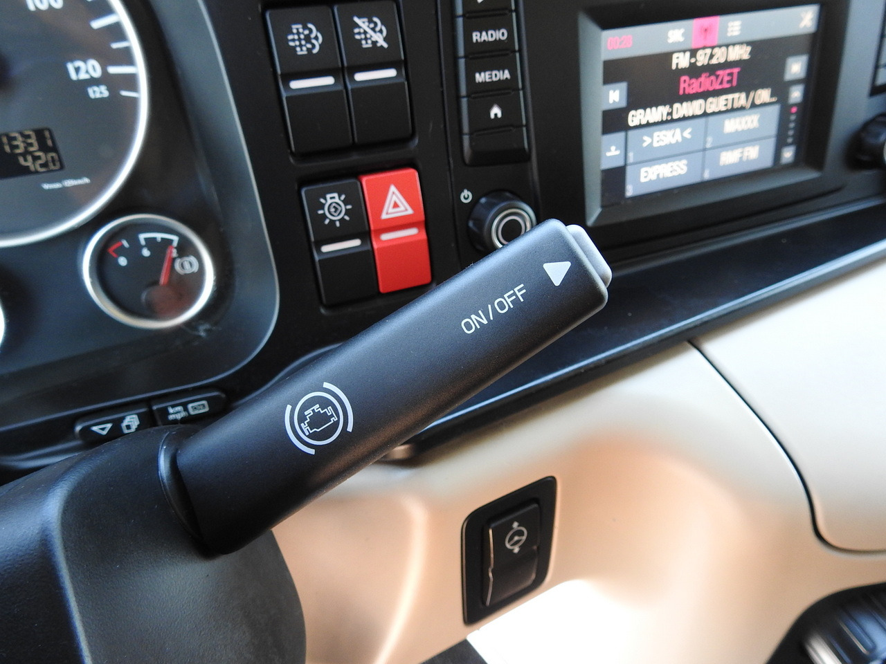 Chladírenský nákladní automobil MAN TGL 10.180 REGRIGERATOR BOX -20*C 11 PALLETS POWER SUPPLY 230V AIR CONDITIONING PNEUMATICS TWIN WHEELS  180HP: obrázek 38