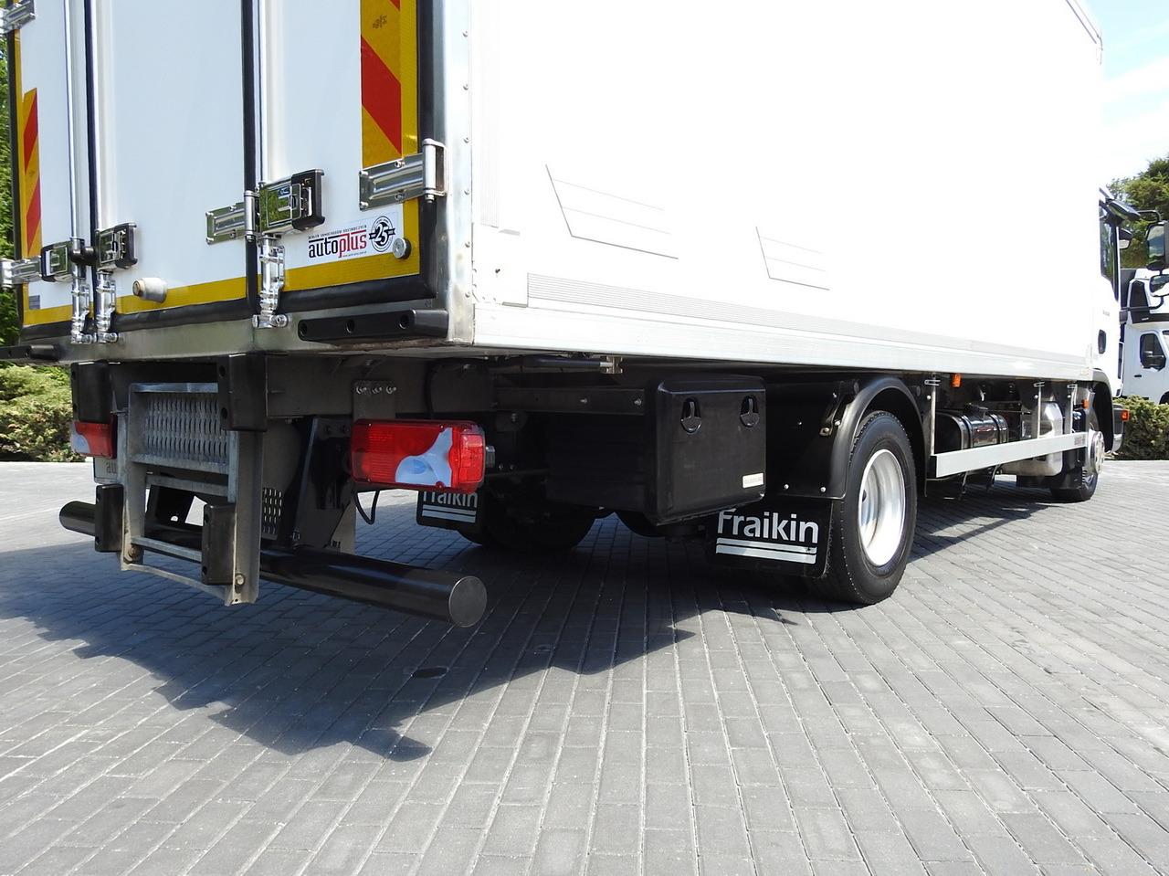 Chladírenský nákladní automobil MAN TGL 10.180 REGRIGERATOR BOX -20*C 11 PALLETS POWER SUPPLY 230V AIR CONDITIONING PNEUMATICS TWIN WHEELS  180HP: obrázek 29