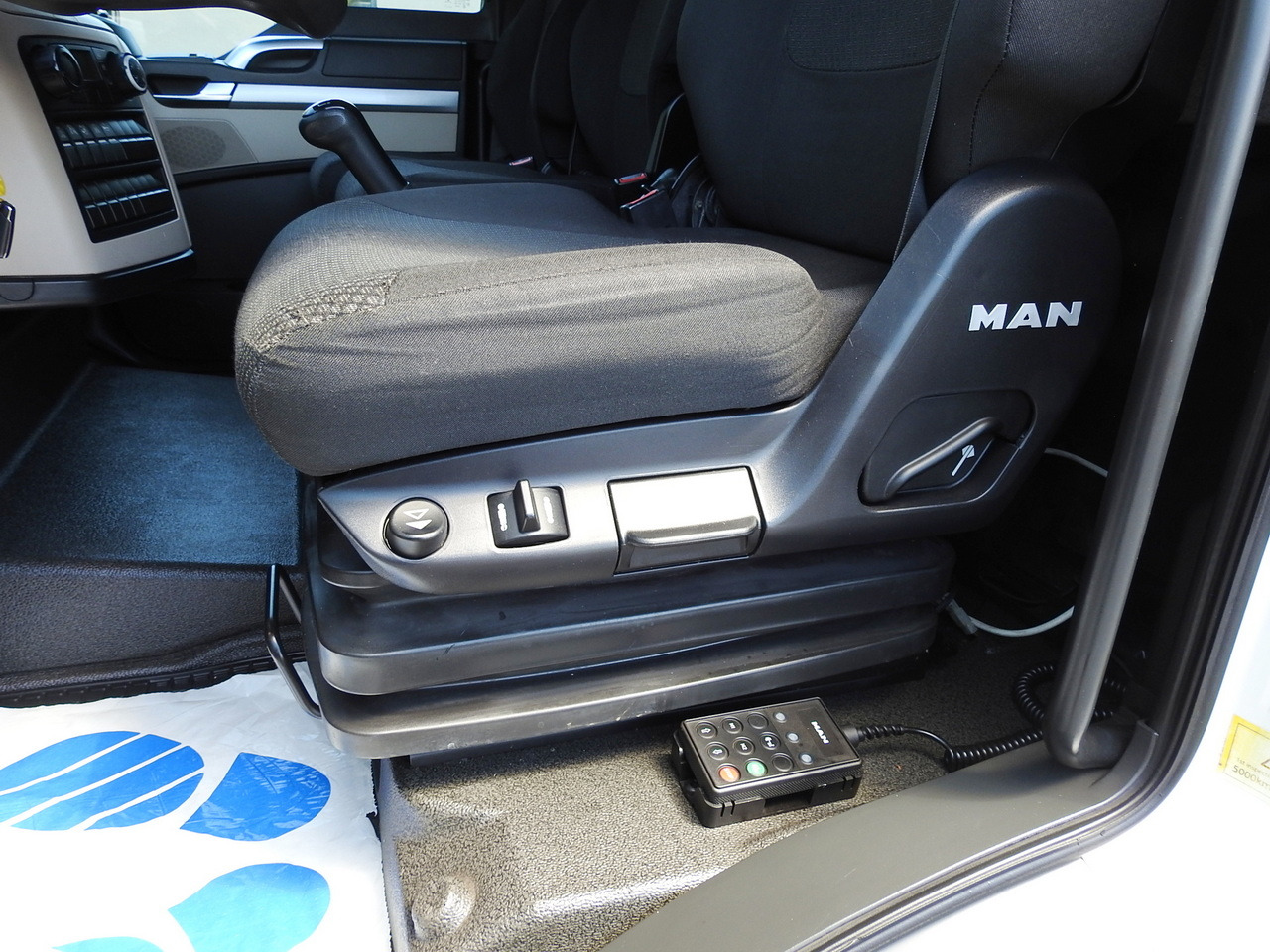 Chladírenský nákladní automobil MAN TGL 10.180 REGRIGERATOR BOX -20*C 11 PALLETS POWER SUPPLY 230V AIR CONDITIONING PNEUMATICS TWIN WHEELS  180HP: obrázek 34
