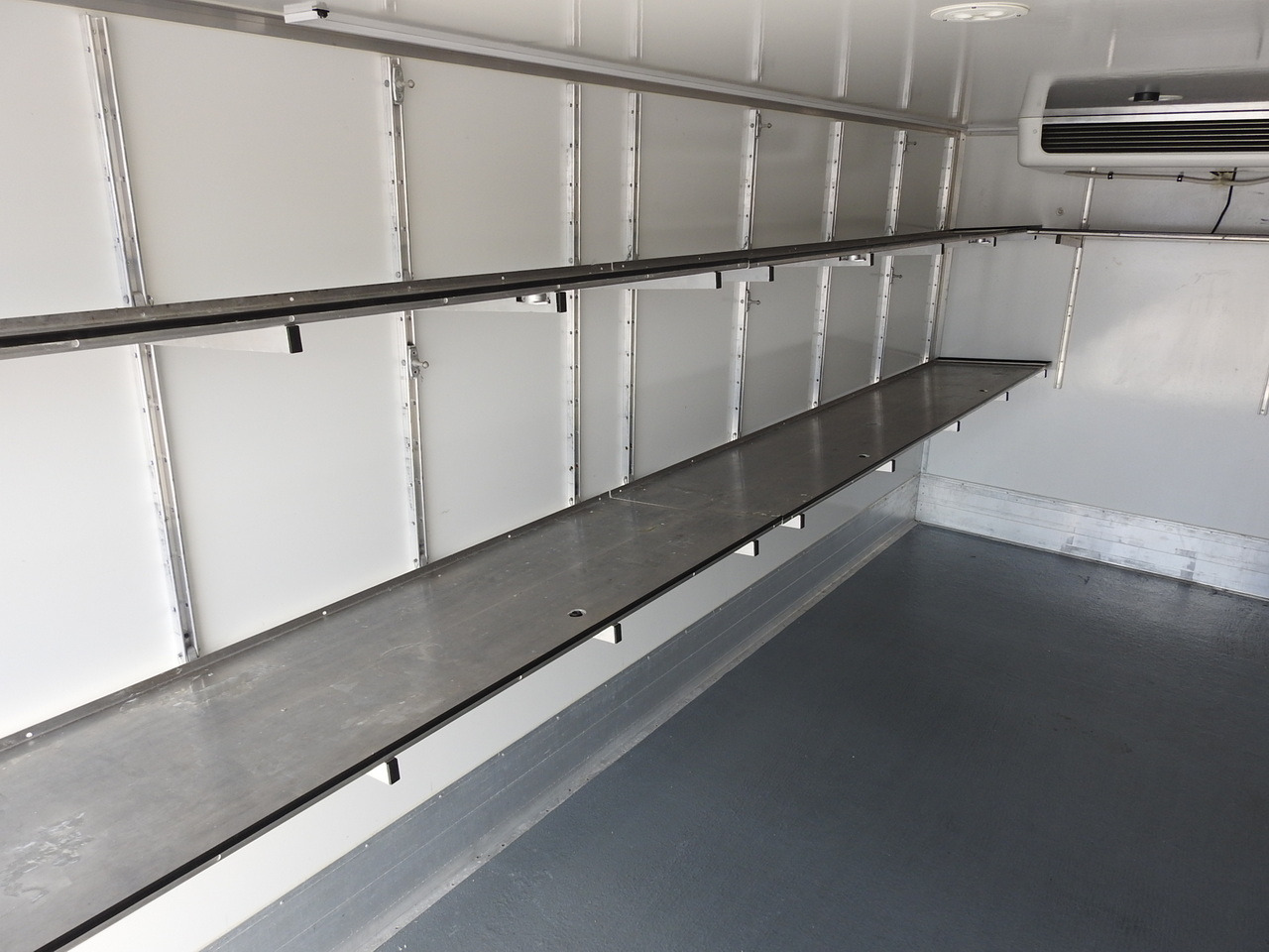 Chladírenský nákladní automobil MAN TGL 10.180 REGRIGERATOR BOX -20*C 11 PALLETS POWER SUPPLY 230V AIR CONDITIONING PNEUMATICS TWIN WHEELS  180HP: obrázek 27
