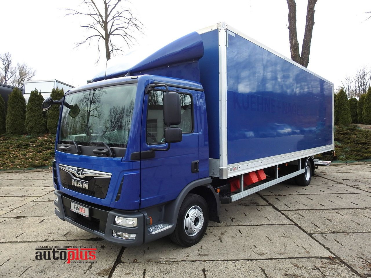 MAN TGL 12.220 BOX LIFT 18 PALLETS CRUISE CONTROLAIR CONDITIONING PNEUMATICS AUTOMATIC TWIN WHEELS 220HP - Dodávka skřín: obrázek 1 MAN TGL 12.220 BOX LIFT 18 PALLETS CRUISE CONTROLAIR CONDITIONING PNEUMATICS AUTOMATIC TWIN WHEELS 220HP - Dodávka skřín: obrázek 1